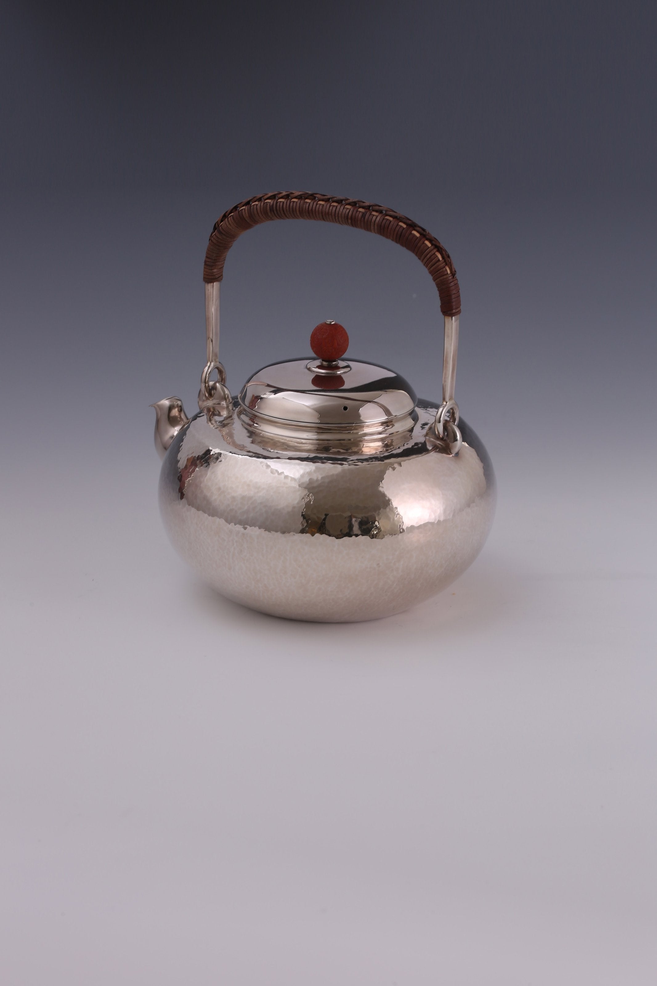 Southern Red Agate Hammer Pattern Silver Teapot