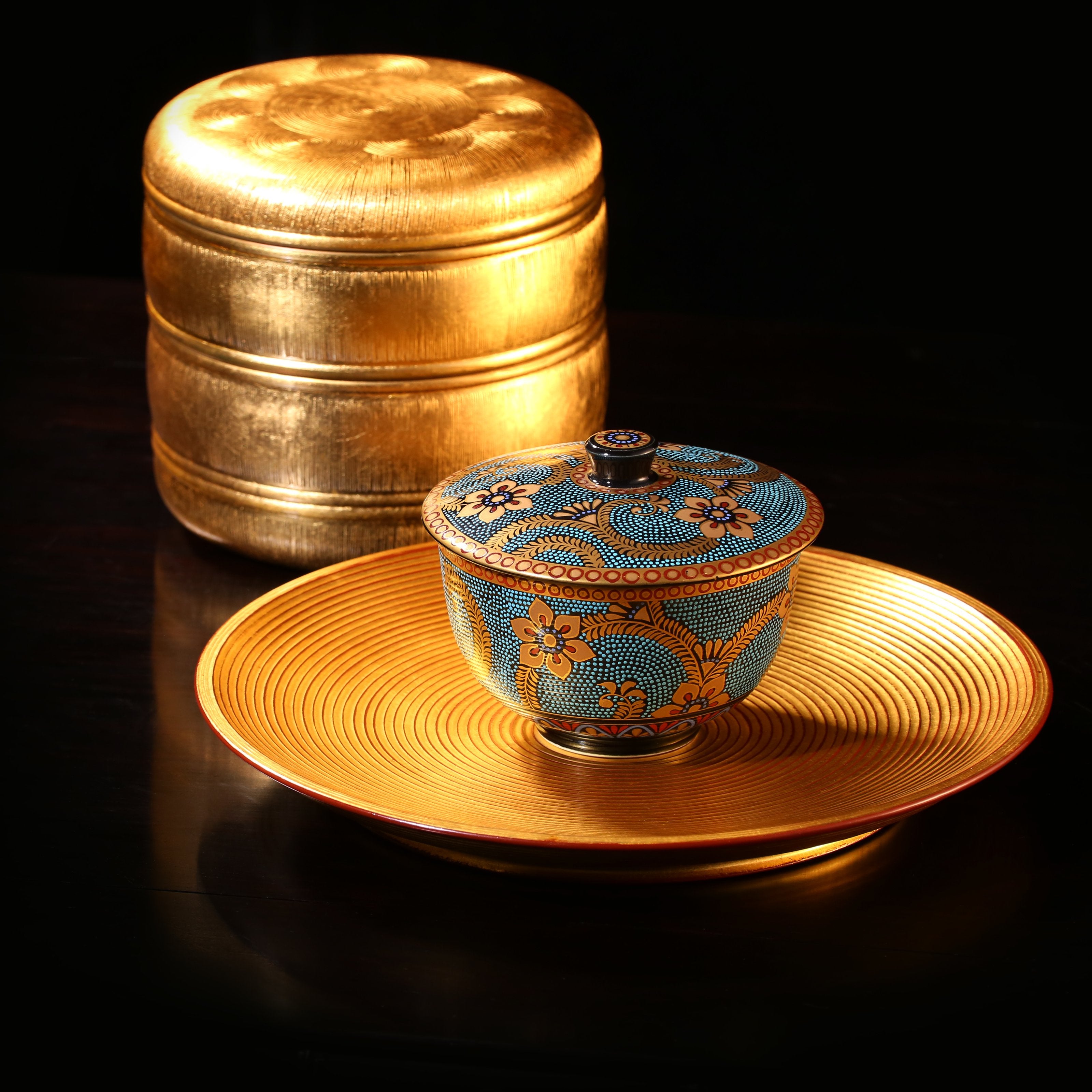 Japanese Heian Shohiko vermilion and gold lacquer tea caddy and tea tray
