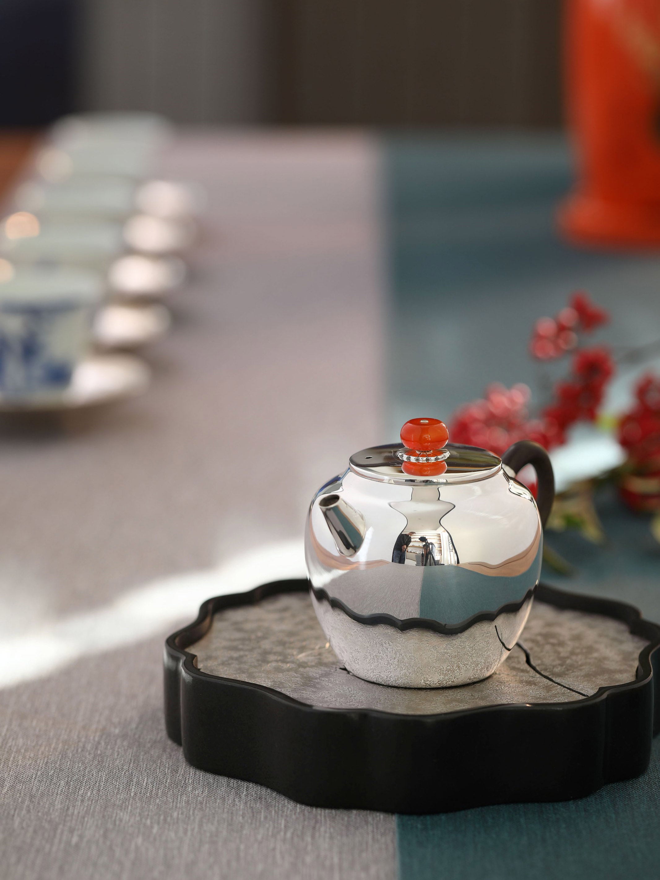 Flat-covered lotus seeds