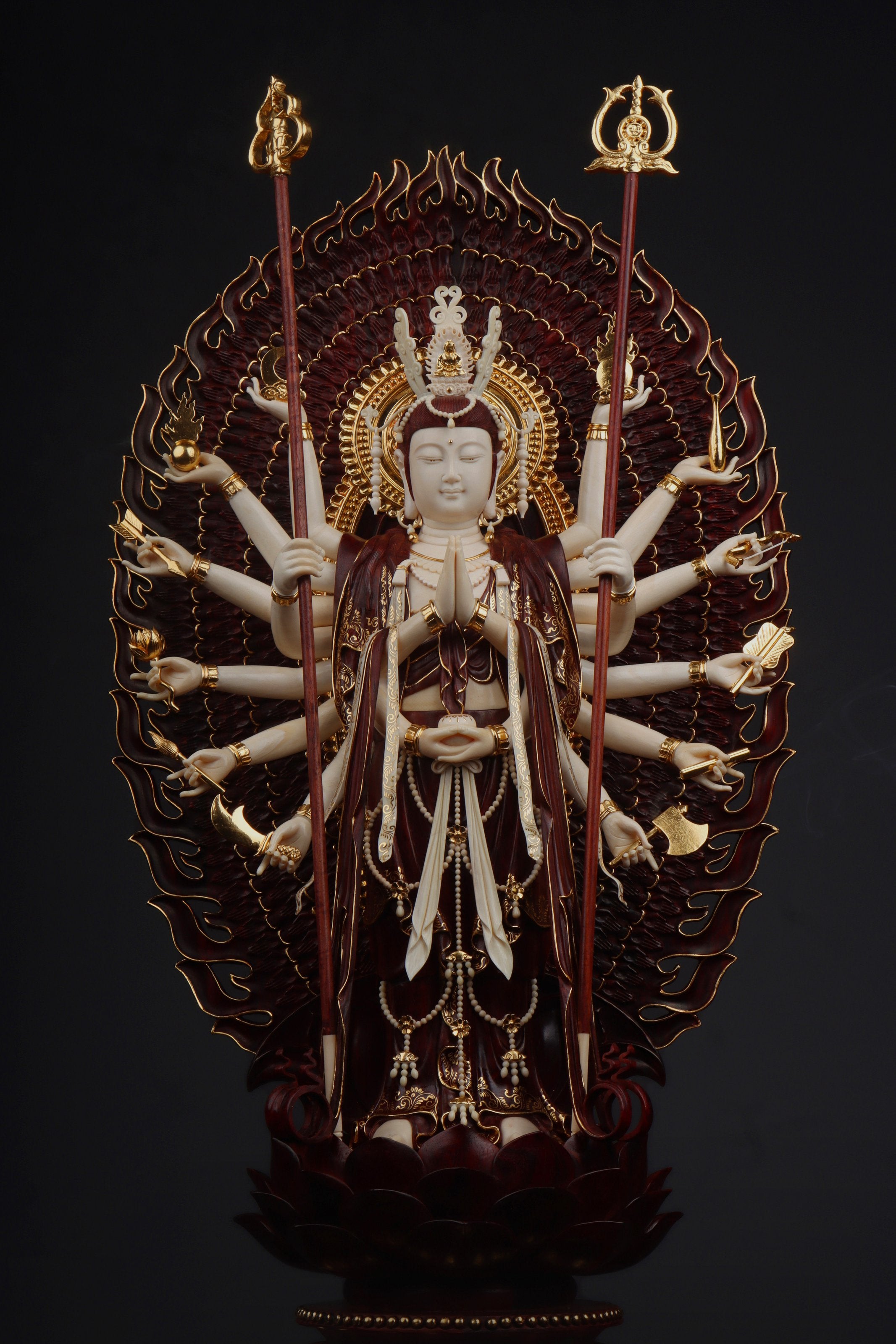 Thousand-Handed and Thousand-Eyed Guanyin Bodhisattva