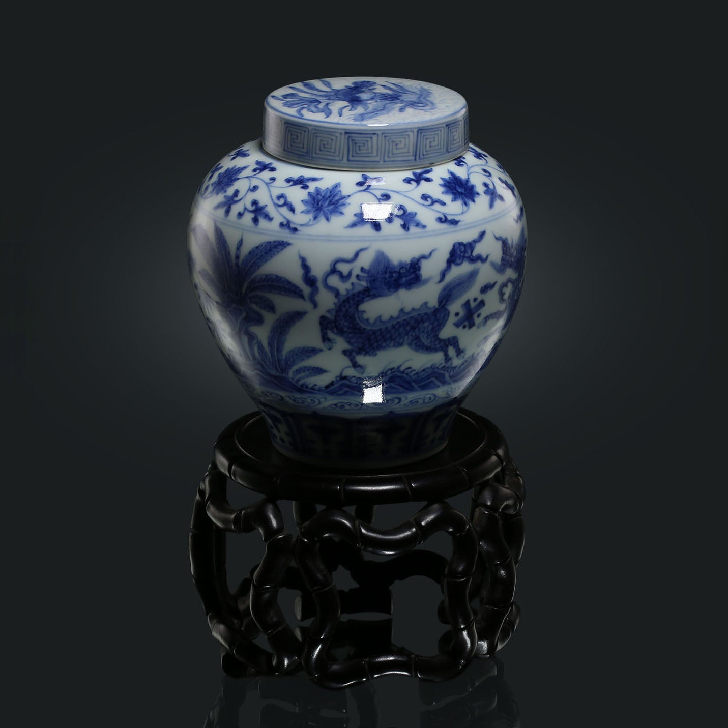 Blue and white porcelain tea canister with a kylin design