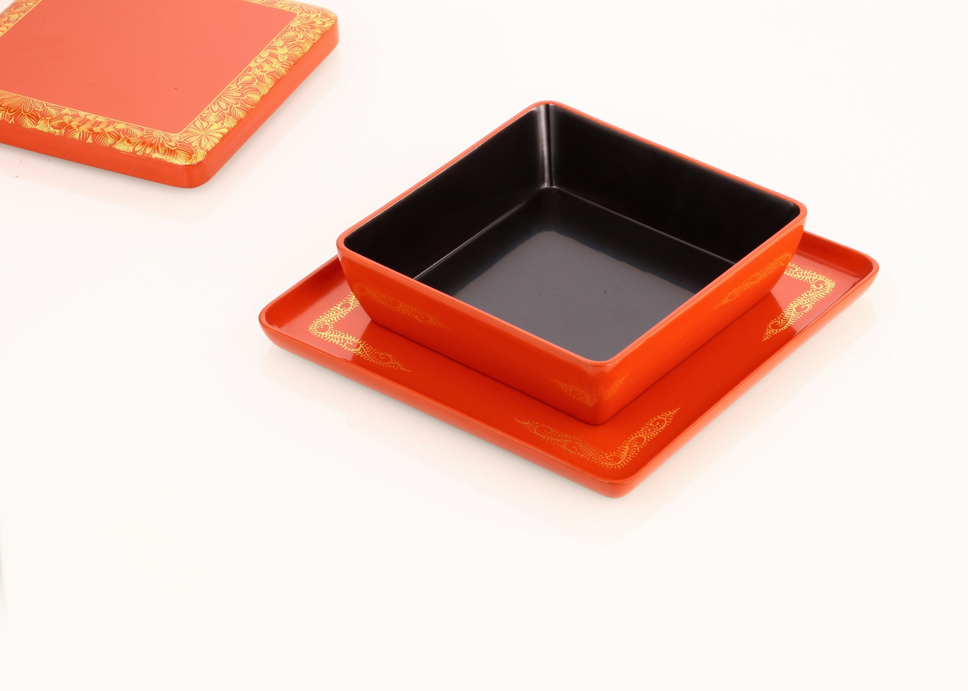 Japanese Wajima lacquerware tea box with gold leaf