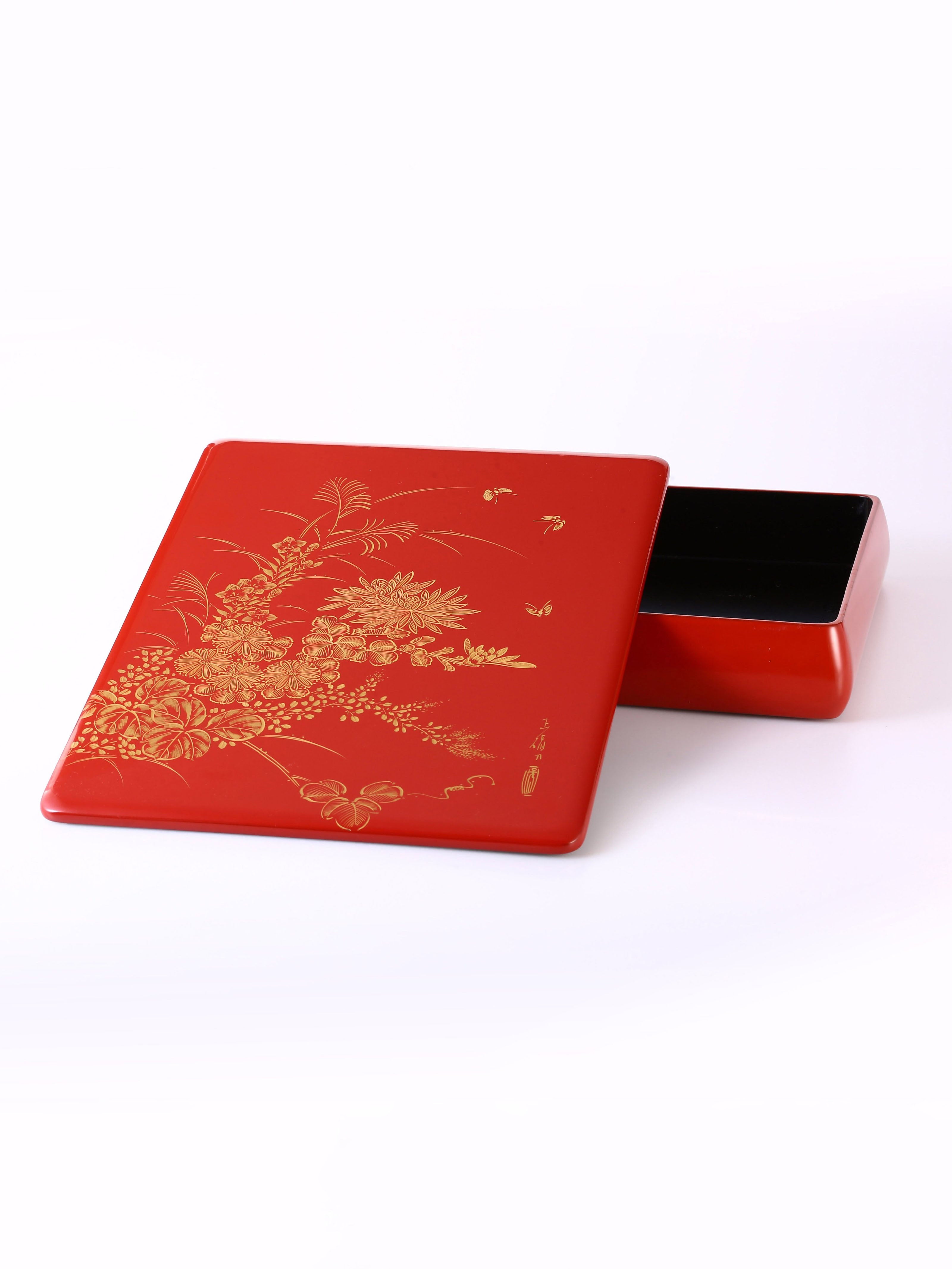 Japanese Wajima lacquerware, golden flower and grass paper box