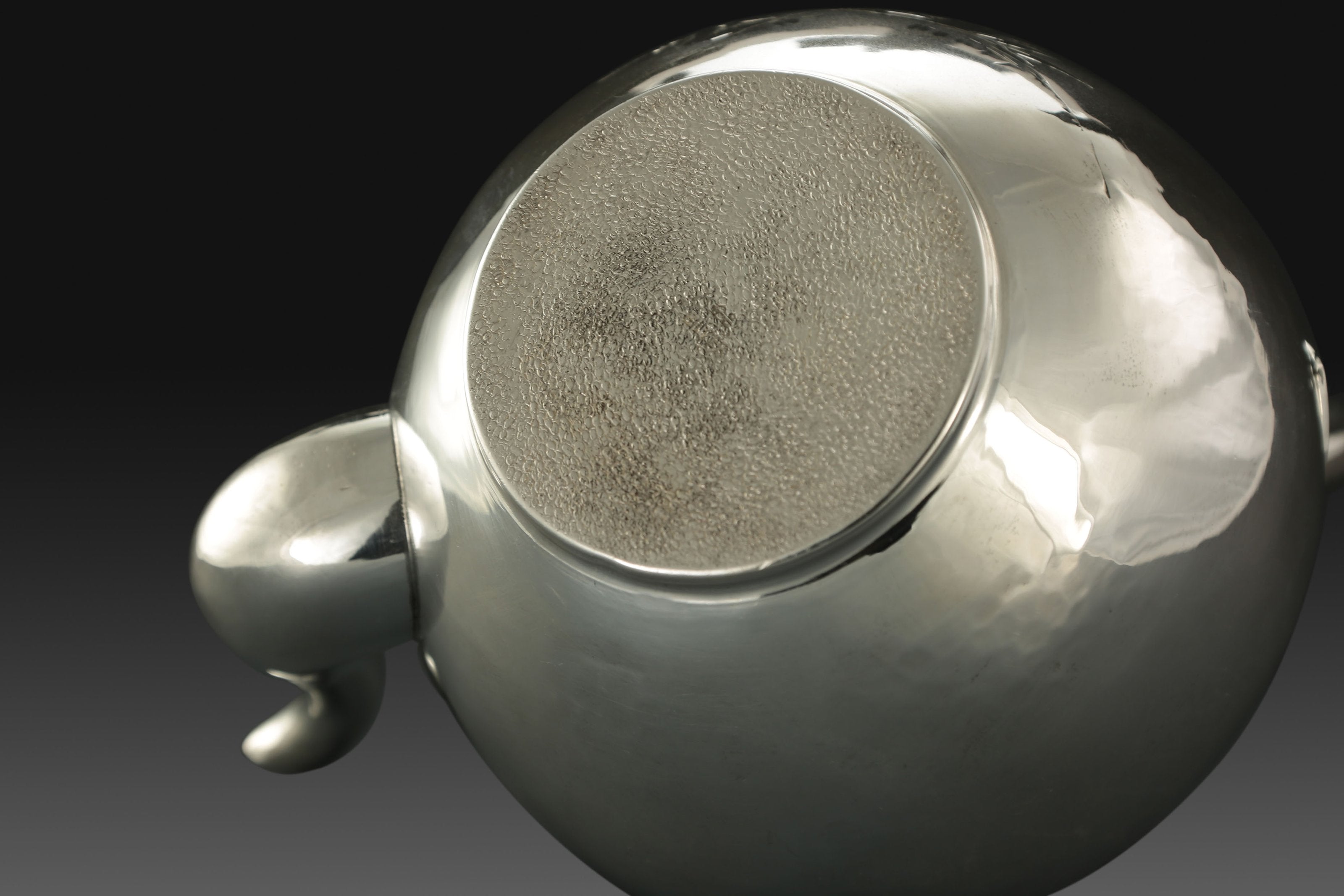 Japanese Meiji silver pot