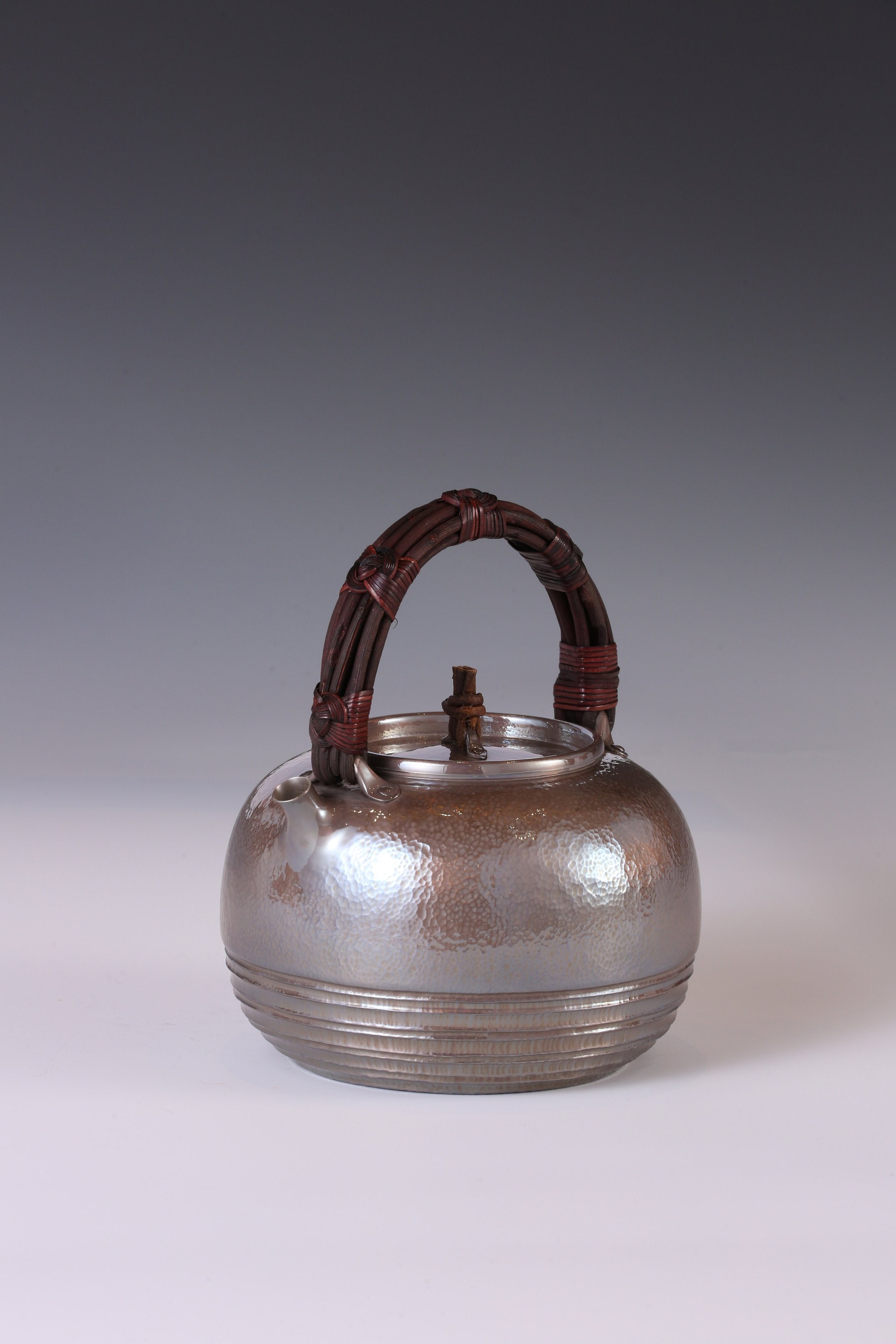 Ruoshui Ruyi Knot Silver Pot