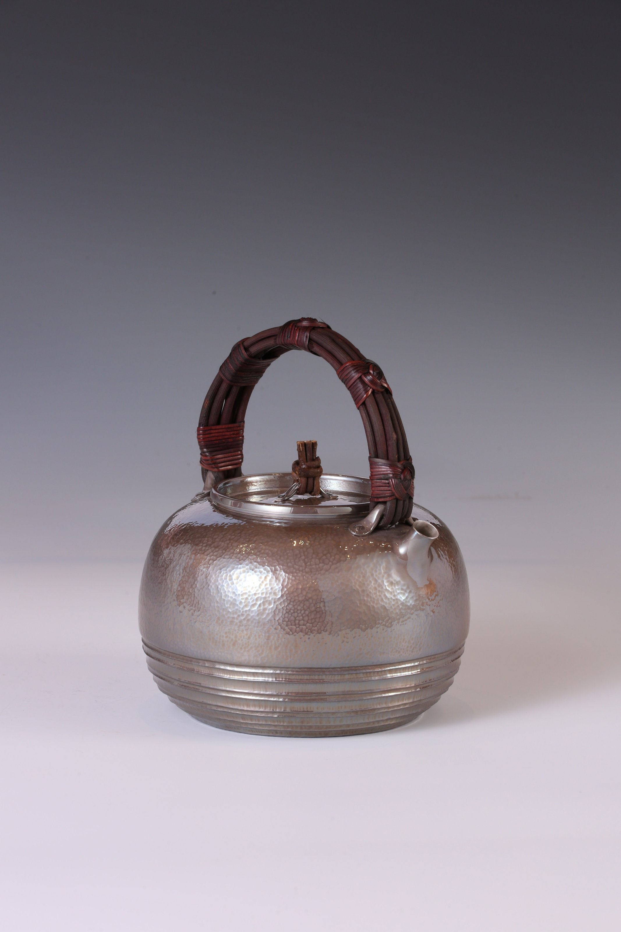 Ruoshui Ruyi Knot Silver Pot