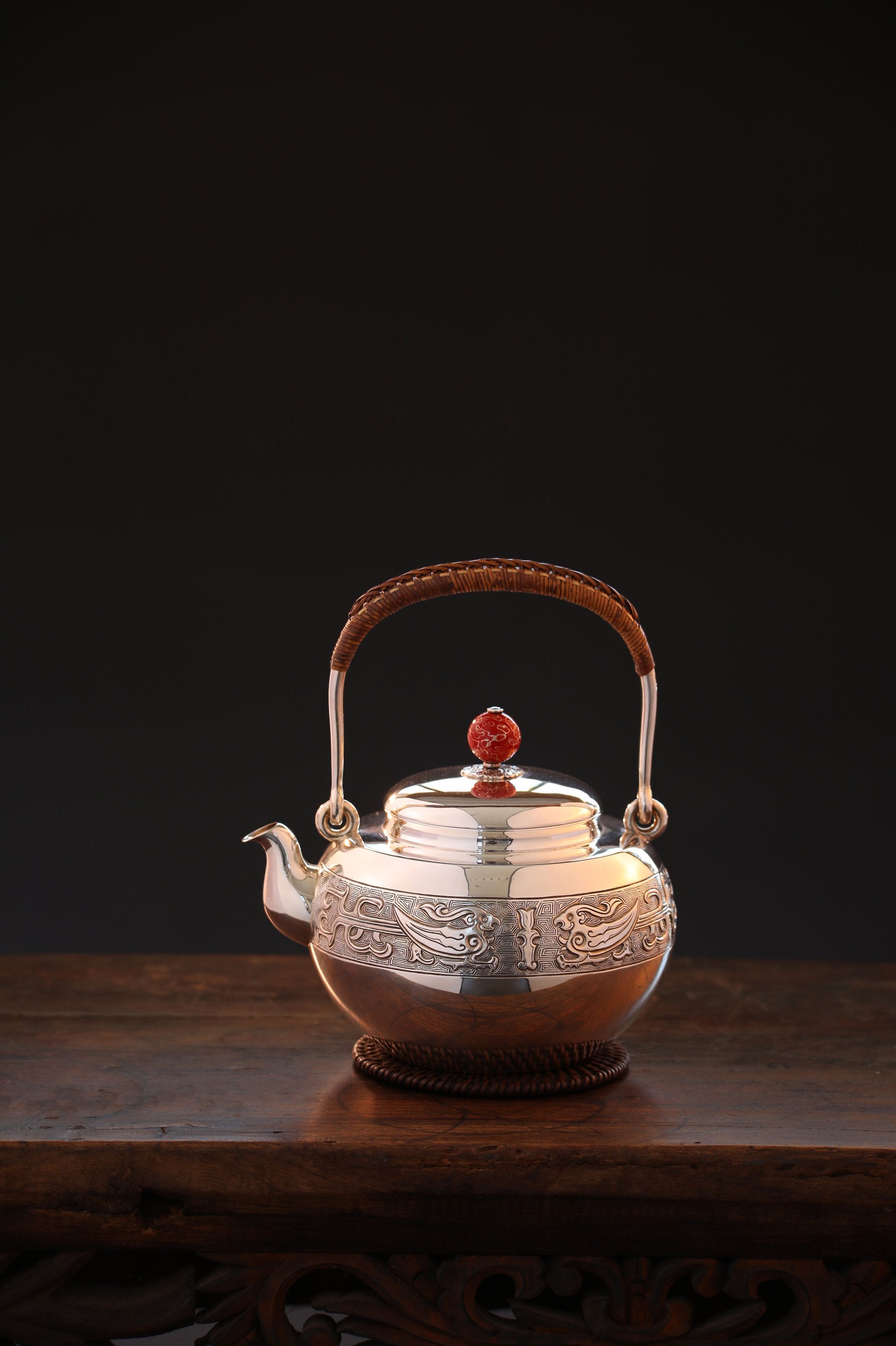 Lacquer-studded Phoenix Silver Pot