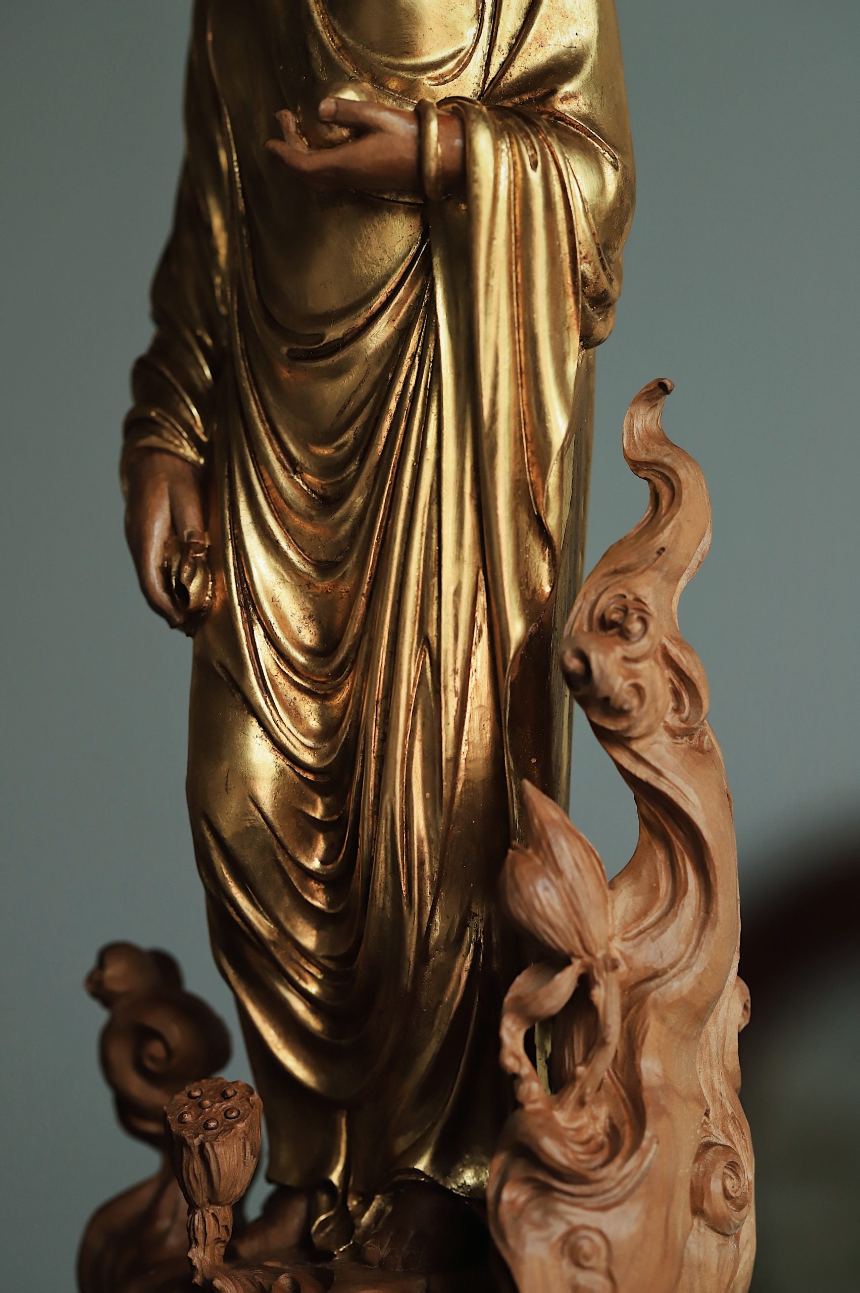 Submerged Old Sandalwood Gilded Shakyamuni