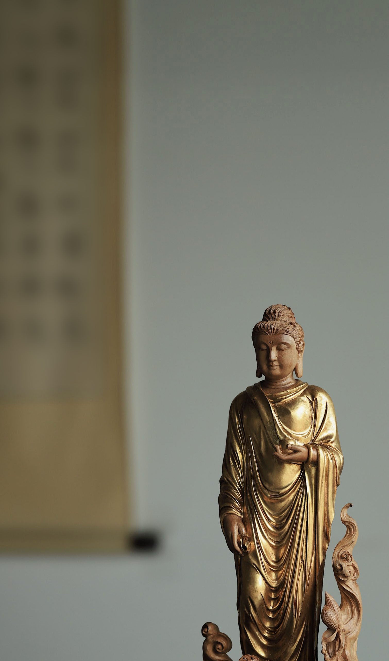 Submerged Old Sandalwood Gilded Shakyamuni