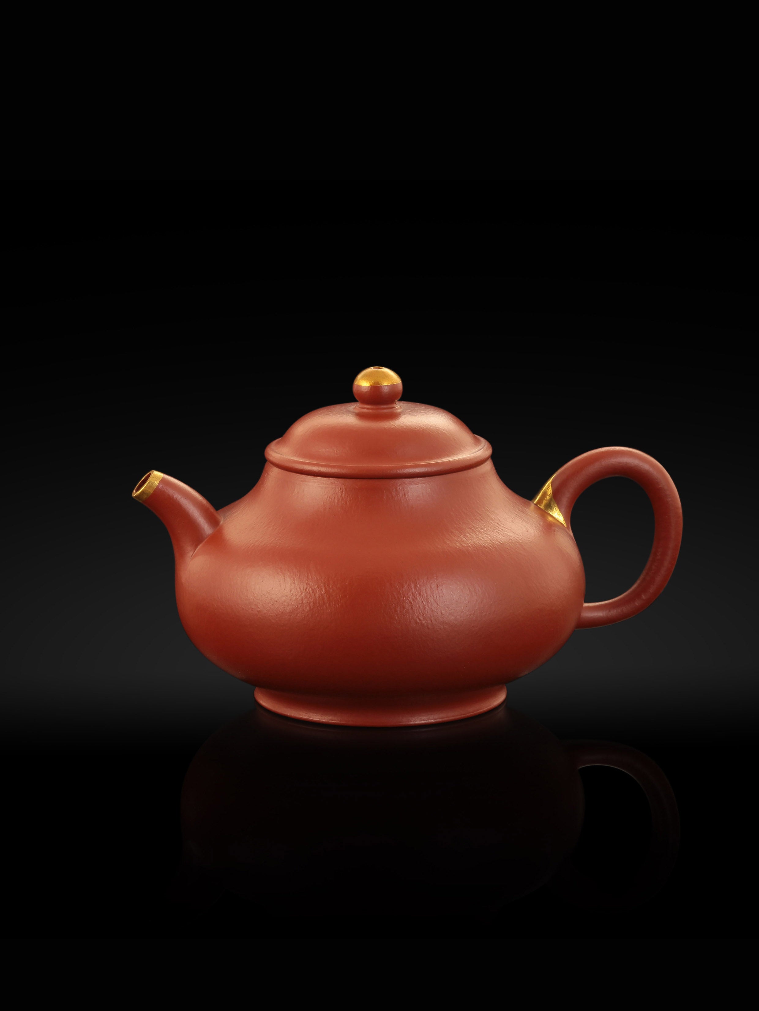 Gold-decorated Pan teapot - Small coal kiln red clay
