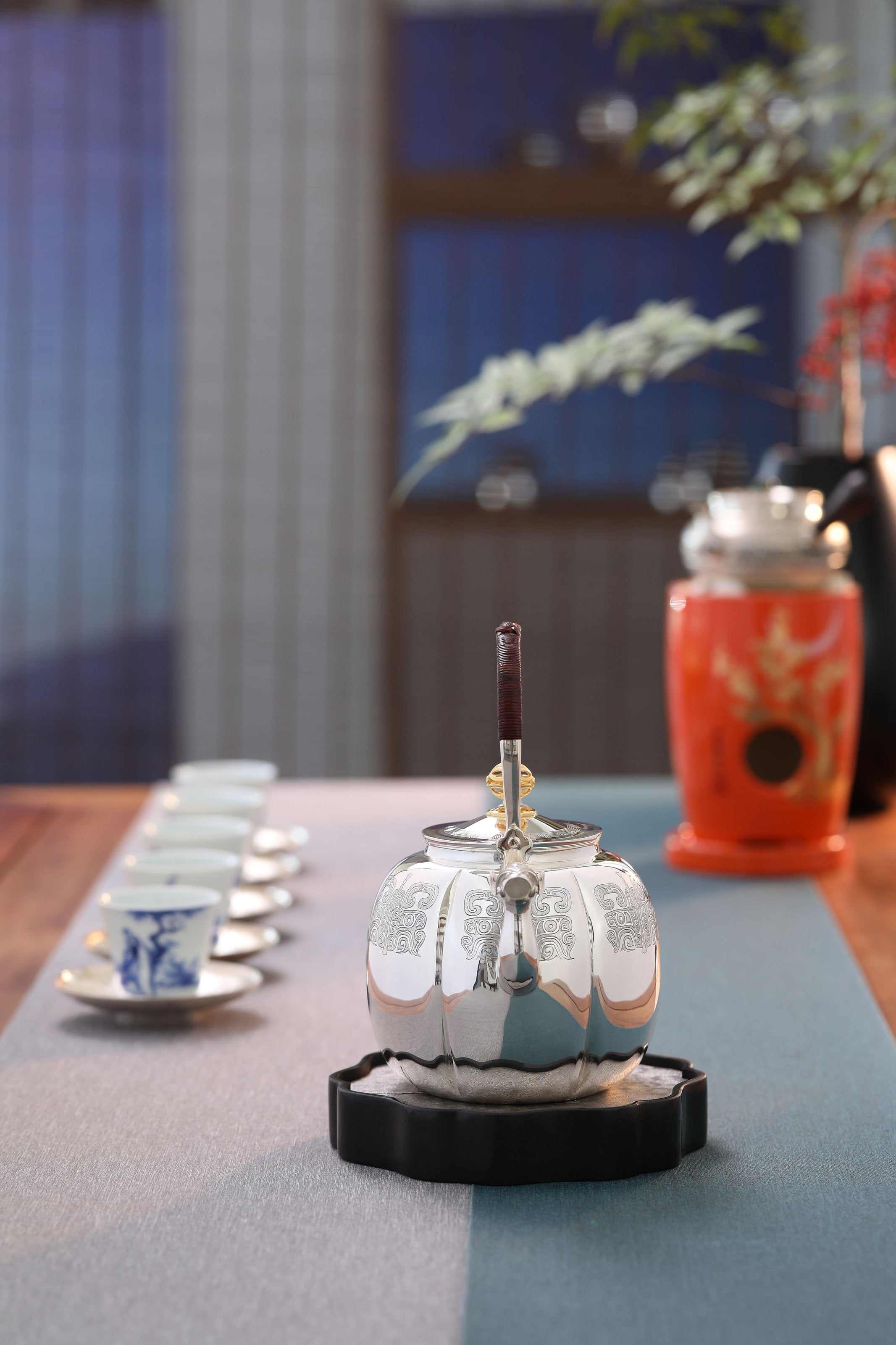 Taotie-patterned gold-handled animal-mouthed cloth bag-shaped ewer (with pure gold knob)