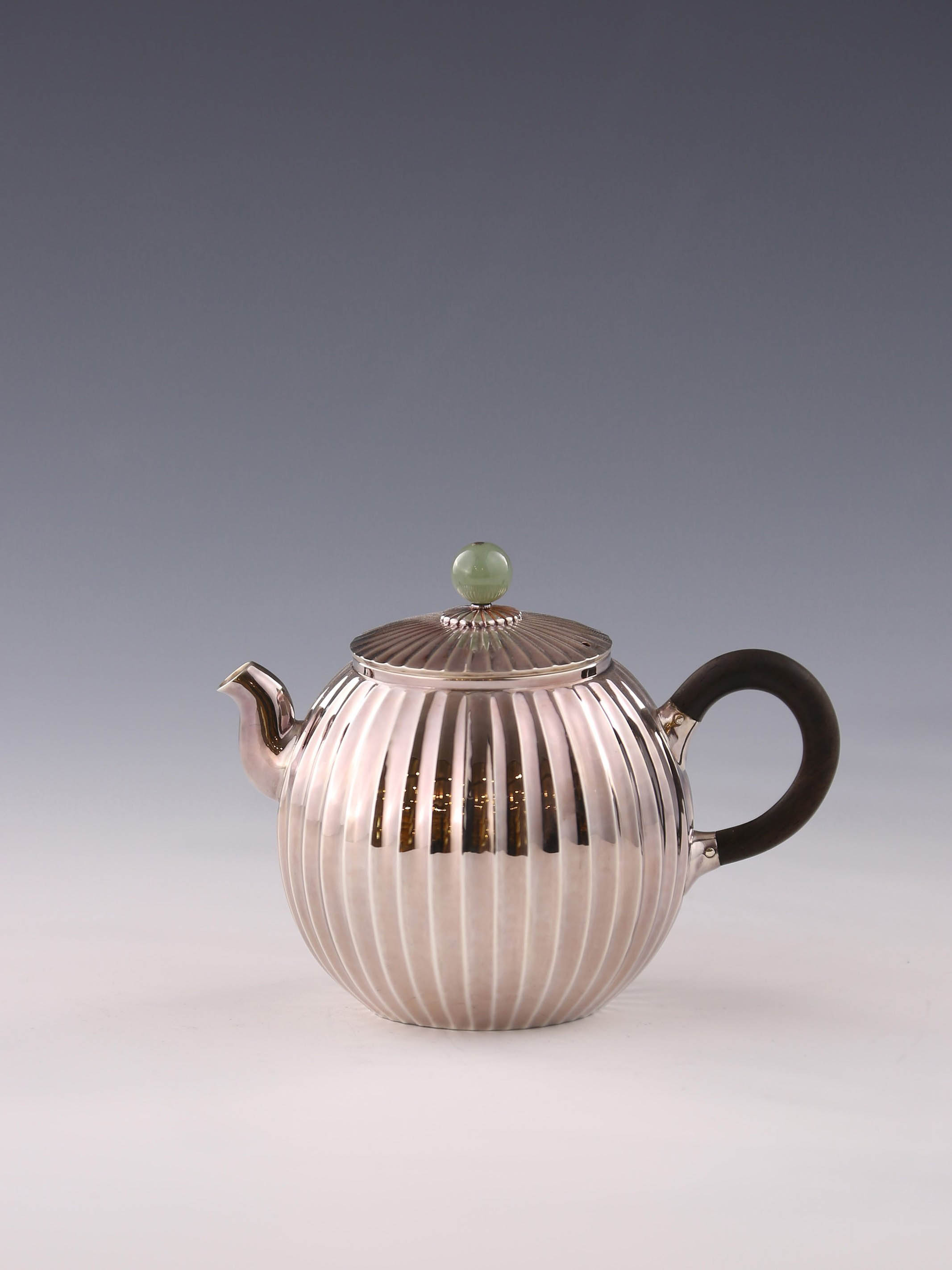 Narcissus Veined Teapot