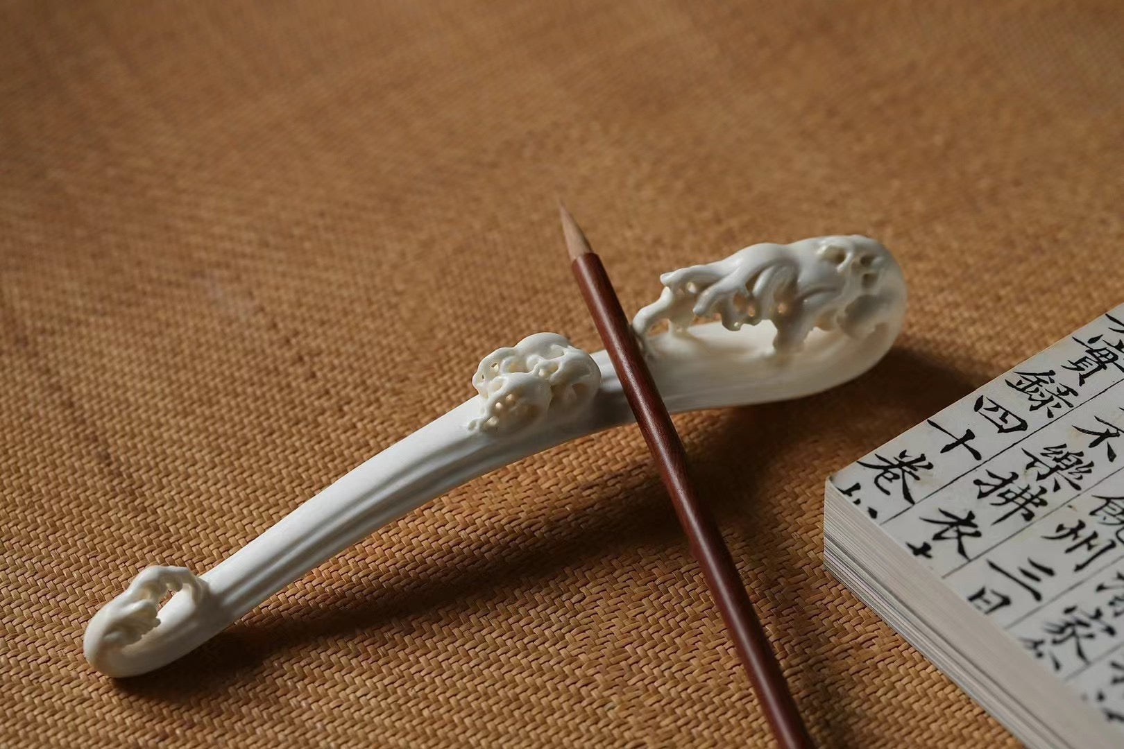 Deer antlers, smooth sailing, and auspicious pen rest