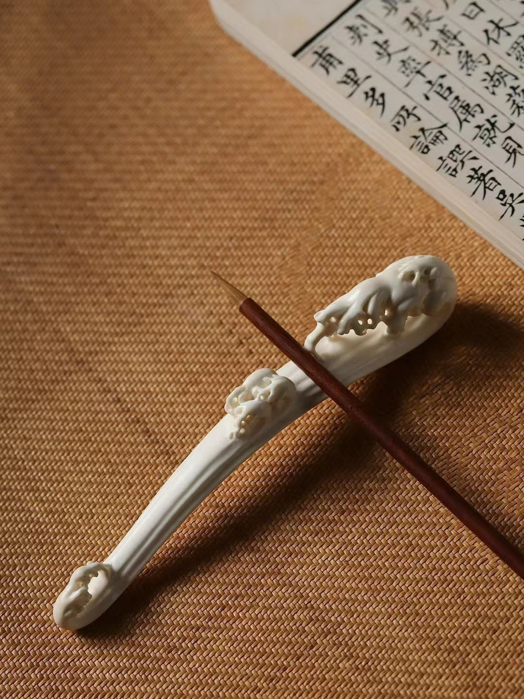 Deer antlers, smooth sailing, and auspicious pen rest