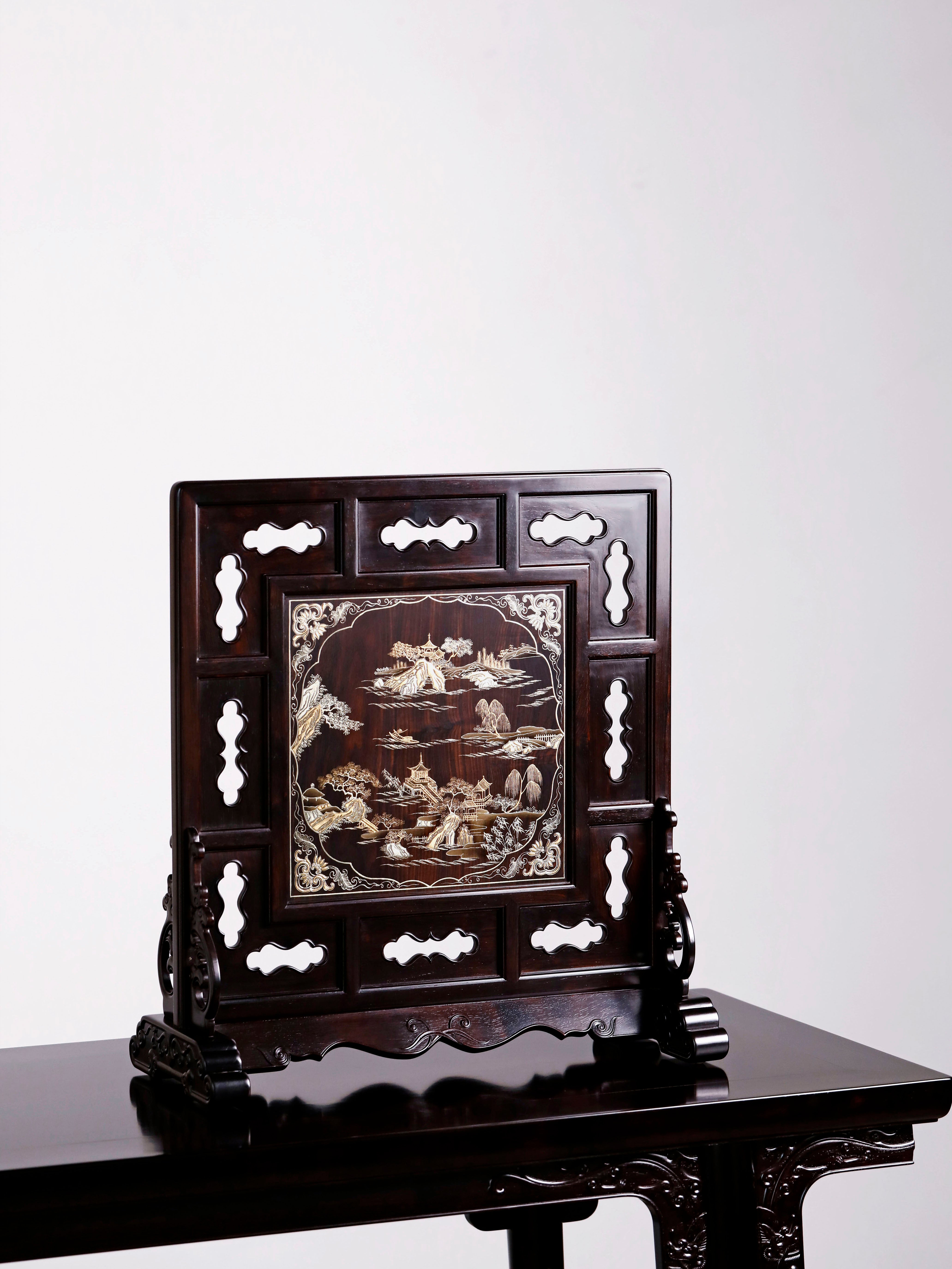 Purple sandalwood gilded landscape screen