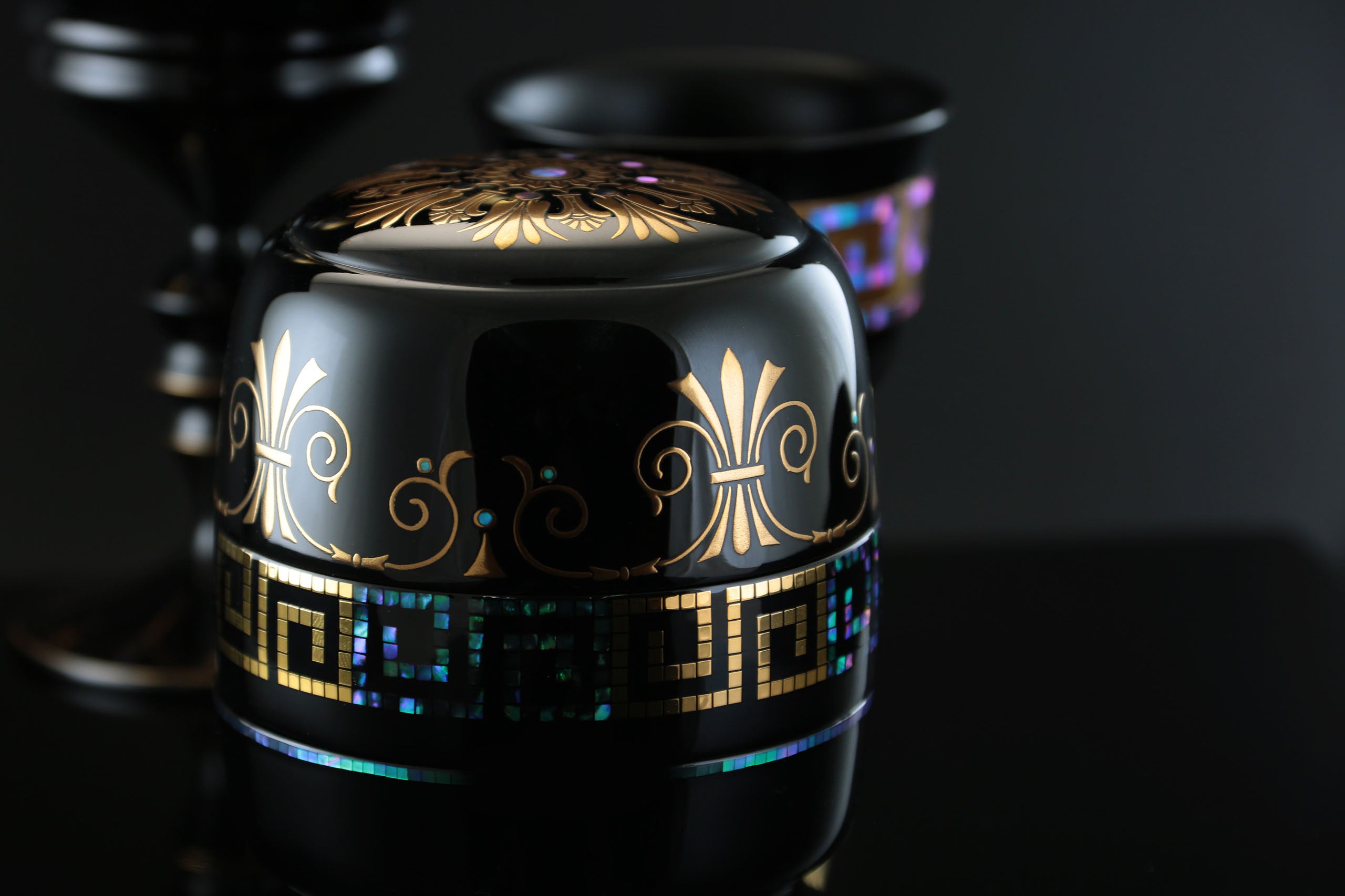 Master lacquerware artist Songshan Chazao