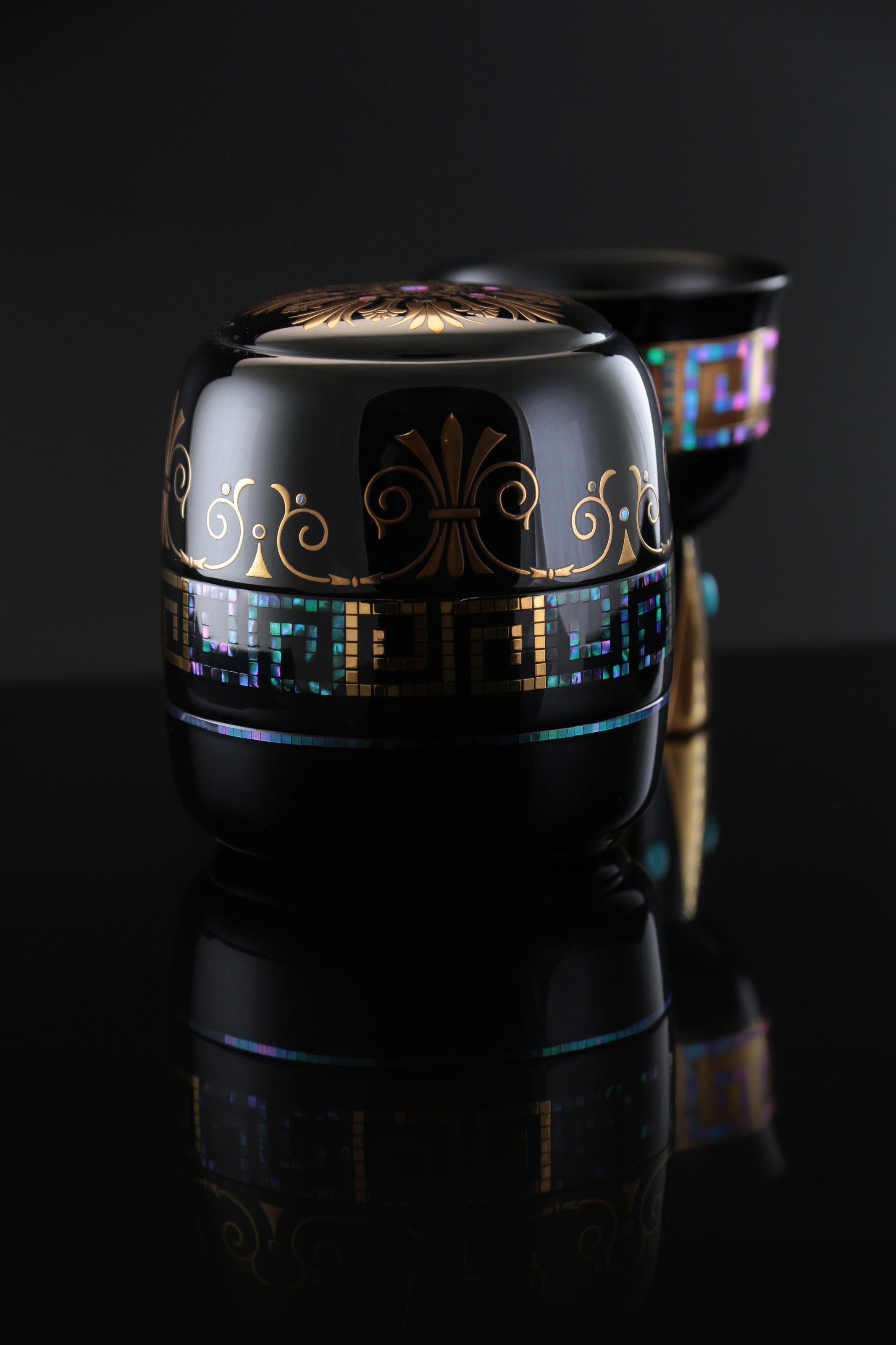 Master lacquerware artist Songshan Chazao