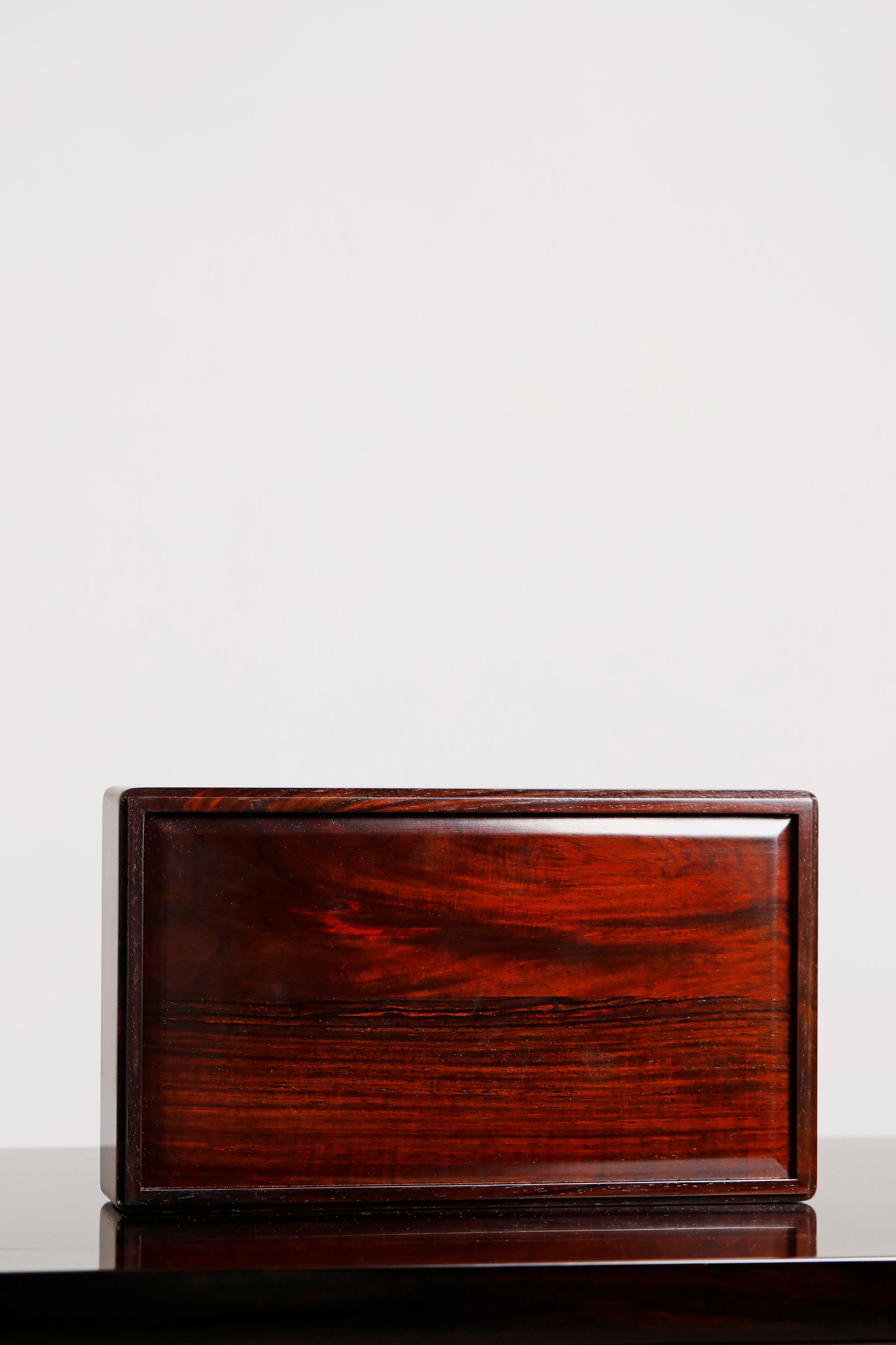 Plain three-layered box made of rosewood