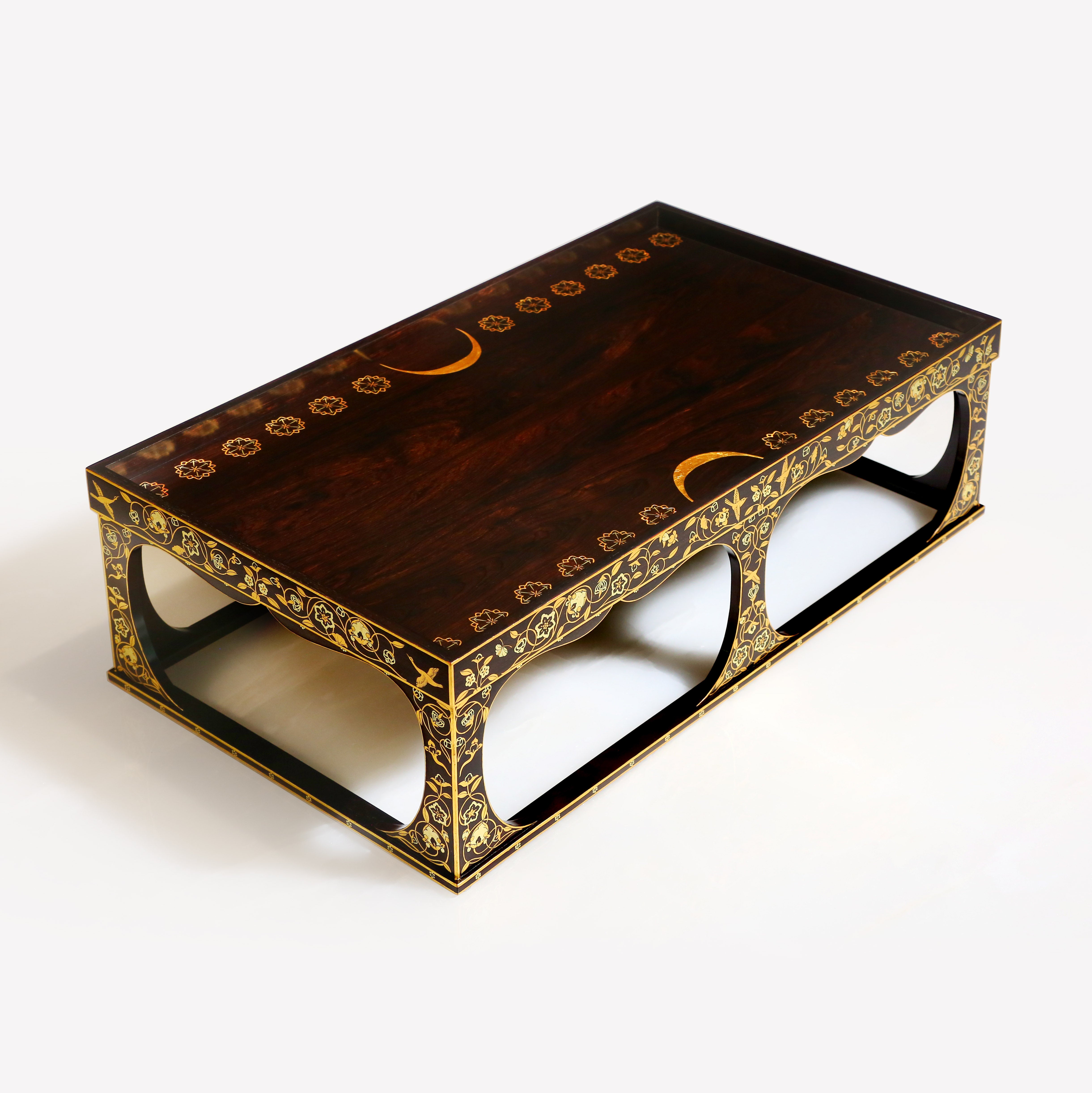 Replica of Tang Dynasty gold-painted tea tray