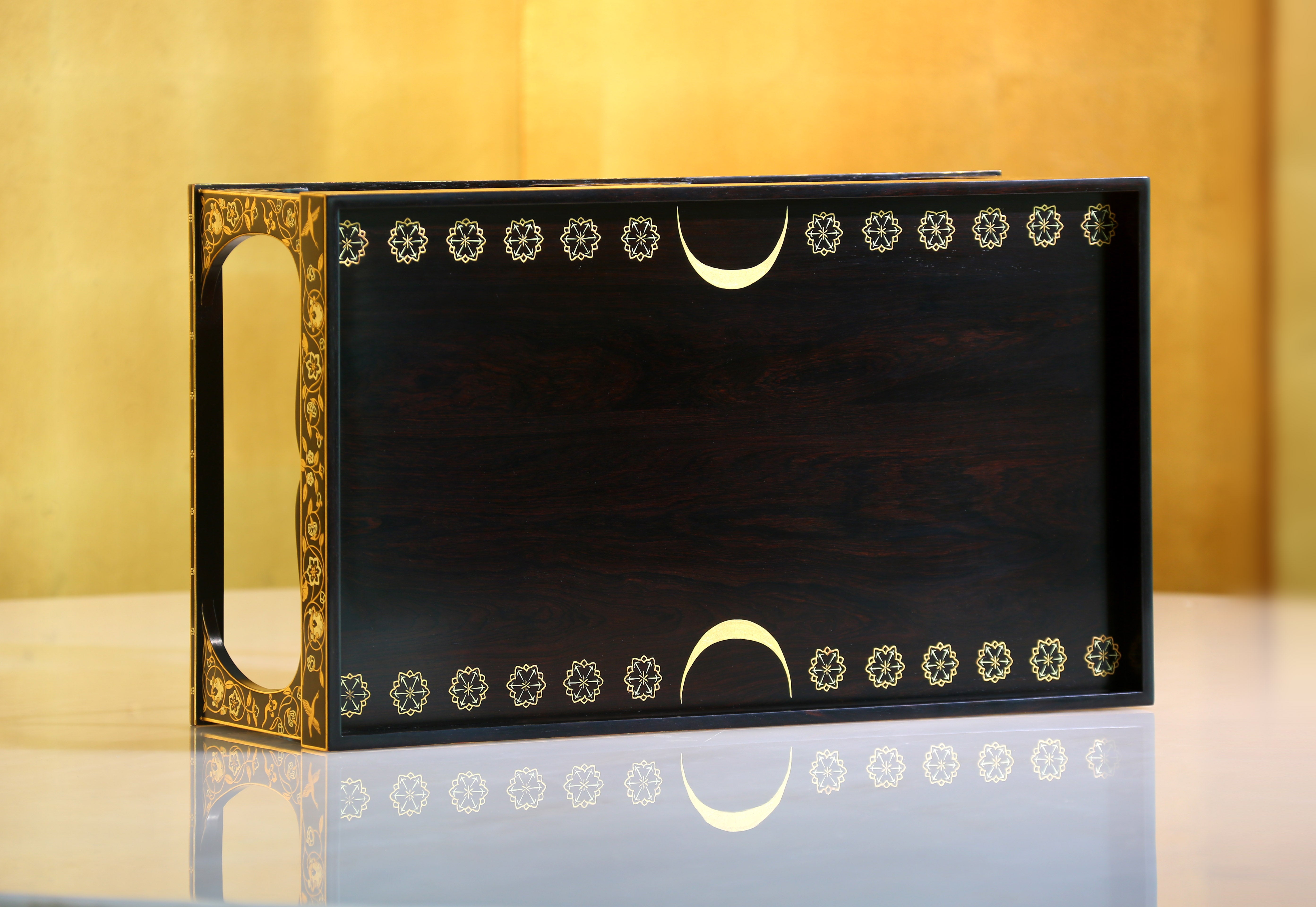 Replica of Tang Dynasty gold-painted tea tray