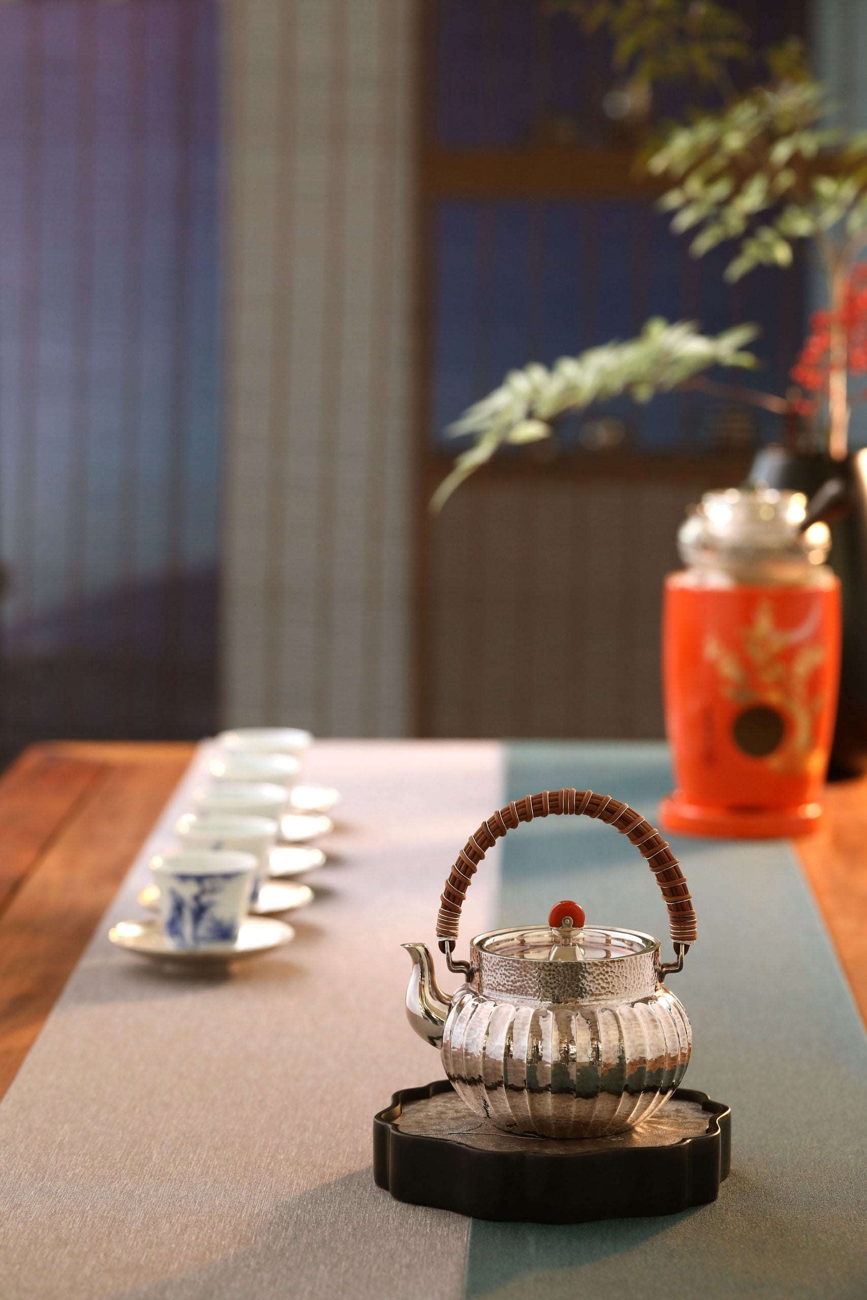 Small veins on the vine