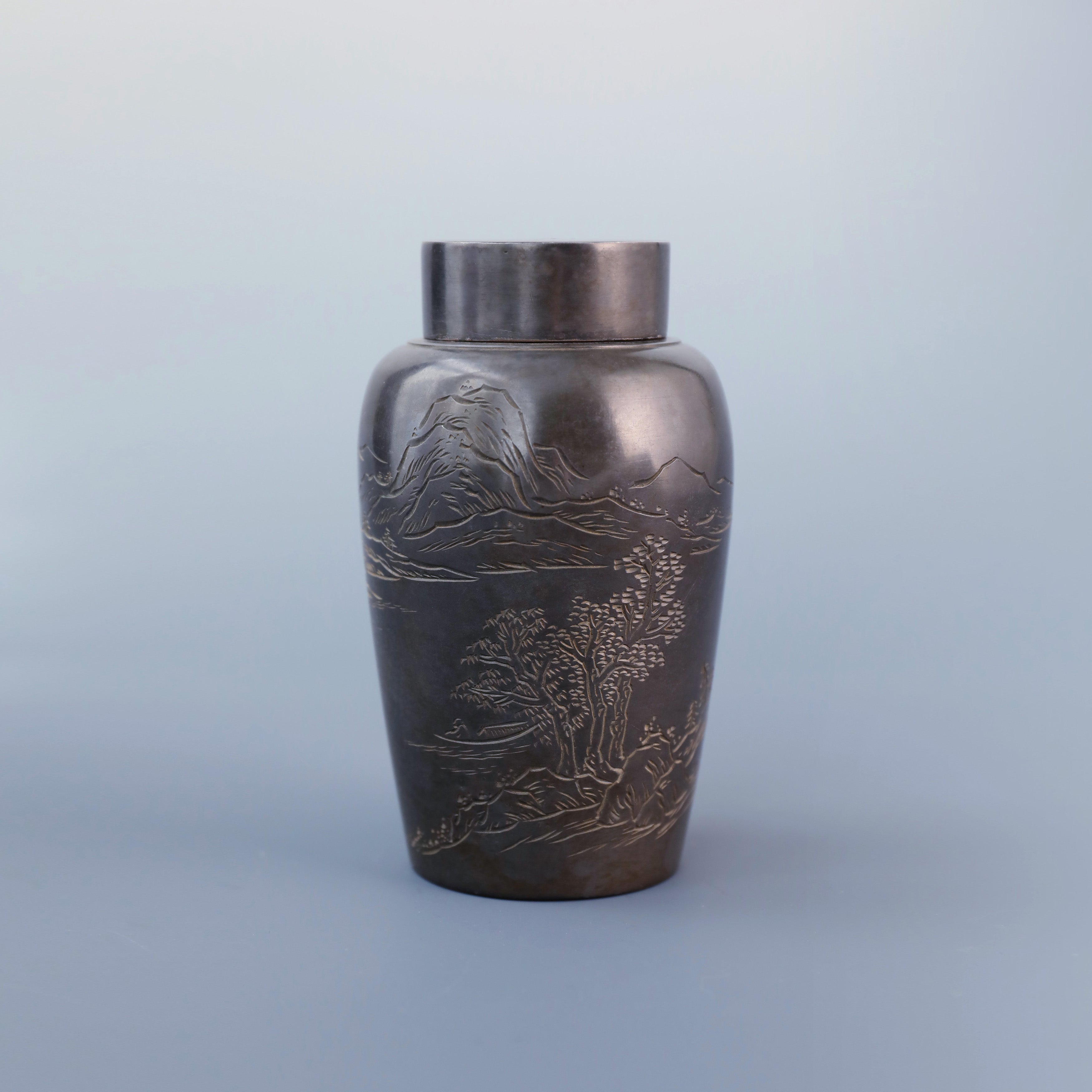 Towering Trees Amidst Thousands of Valleys—Meiji-era Ishino Chased Landscape and Poetry Small Tea Canister