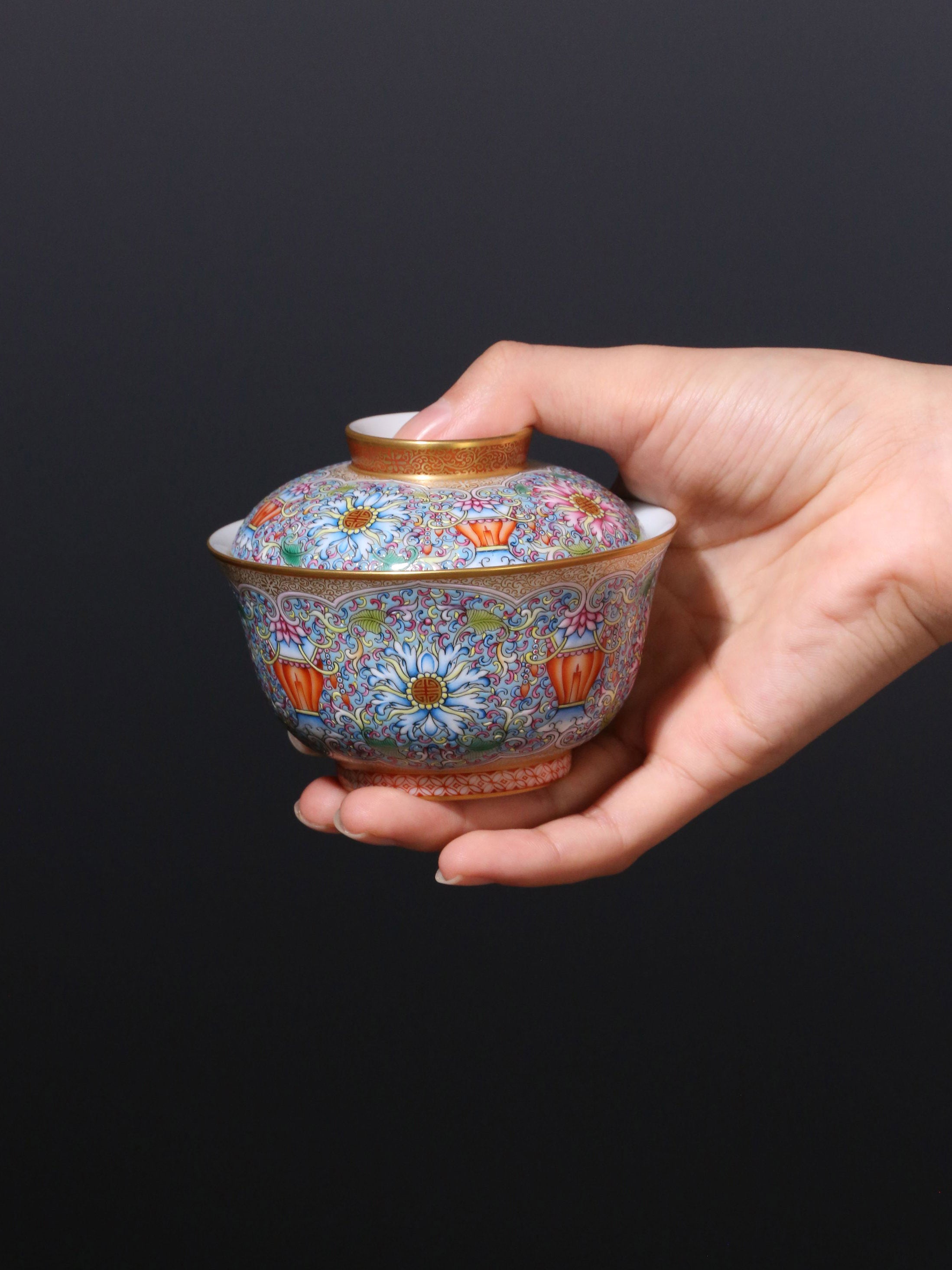 Dayazhai Longevity Lantern Covered Bowl