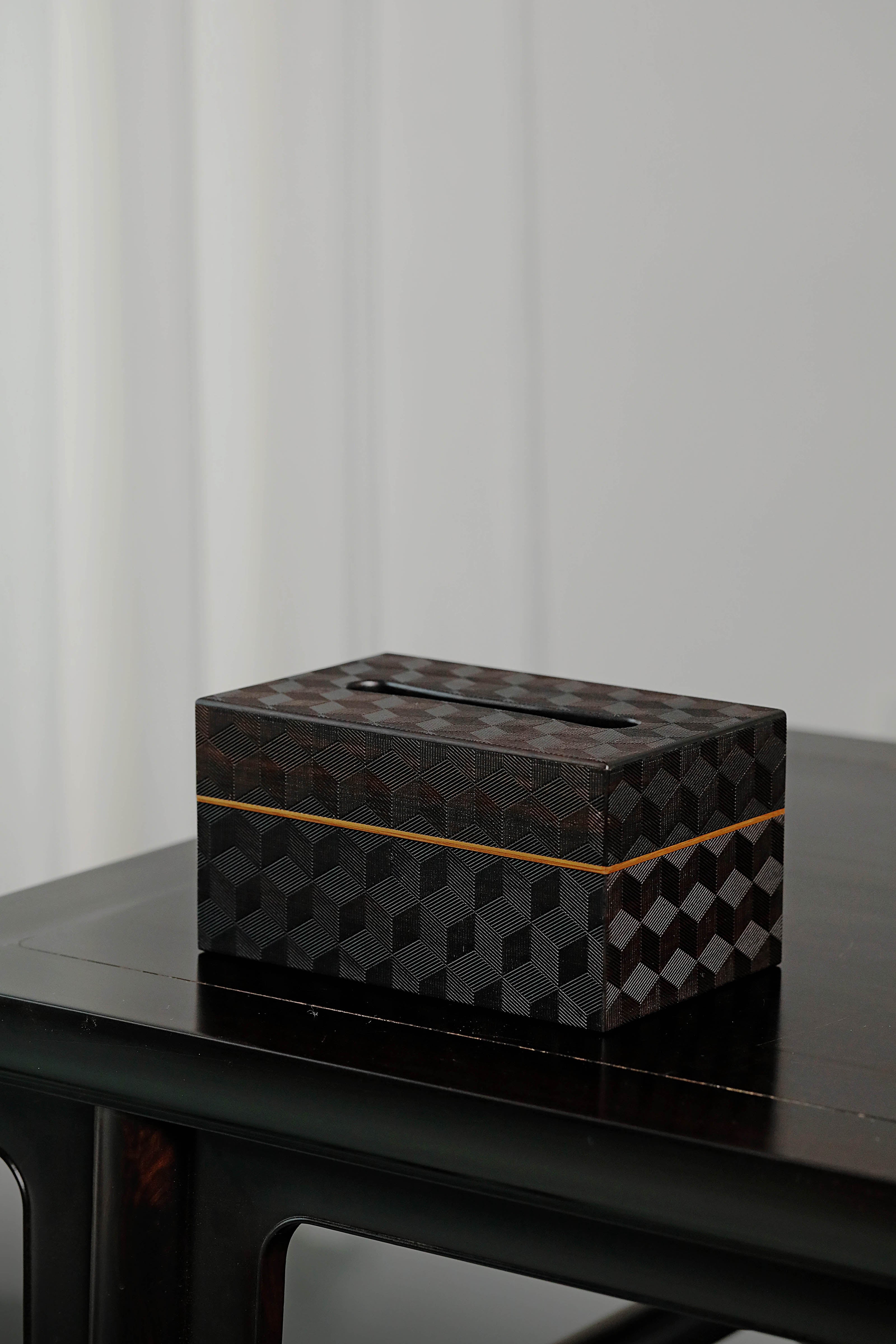 Plum blossom pattern/swastika pattern/snowflake pattern purple sandalwood tissue box