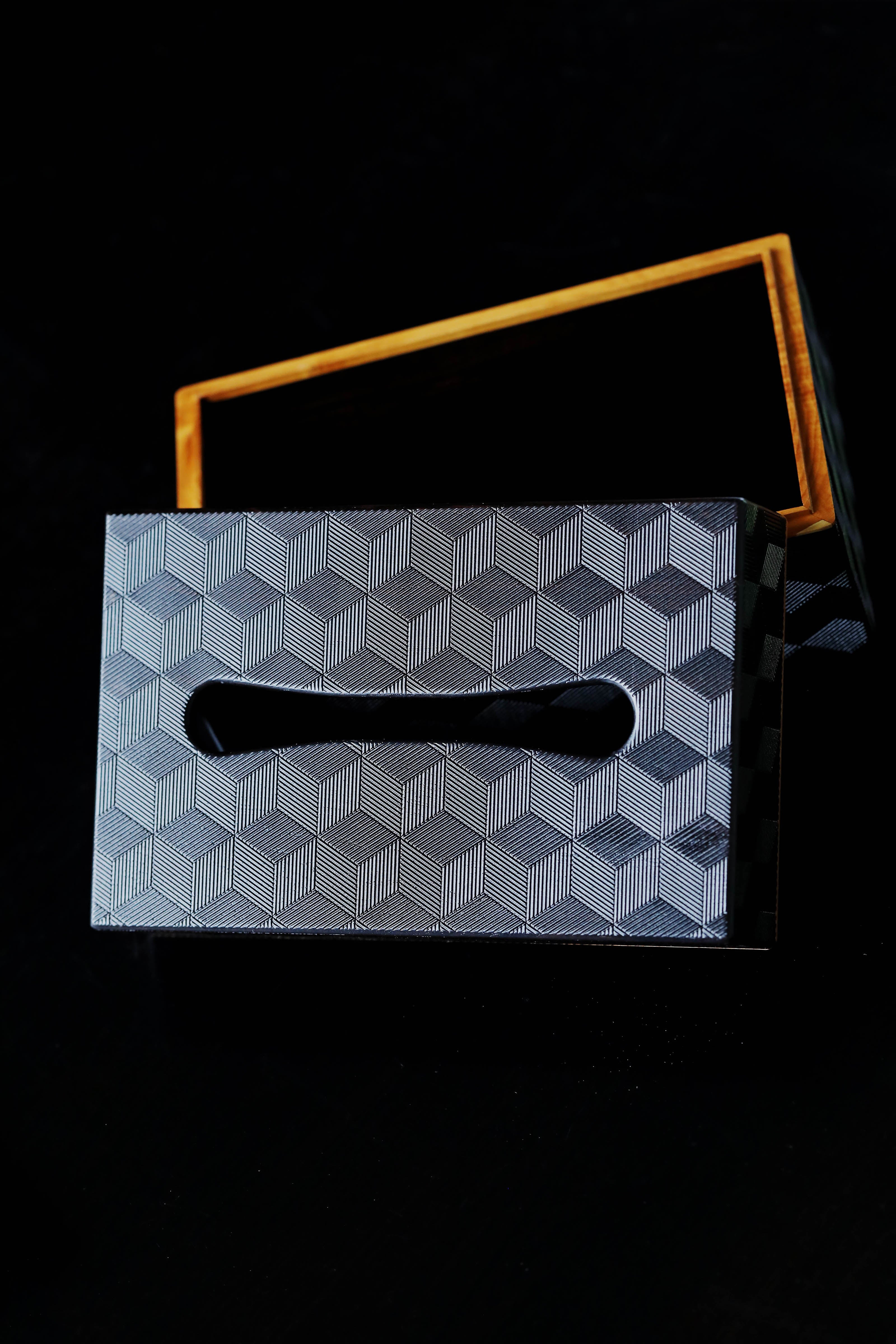 Plum blossom pattern/swastika pattern/snowflake pattern purple sandalwood tissue box