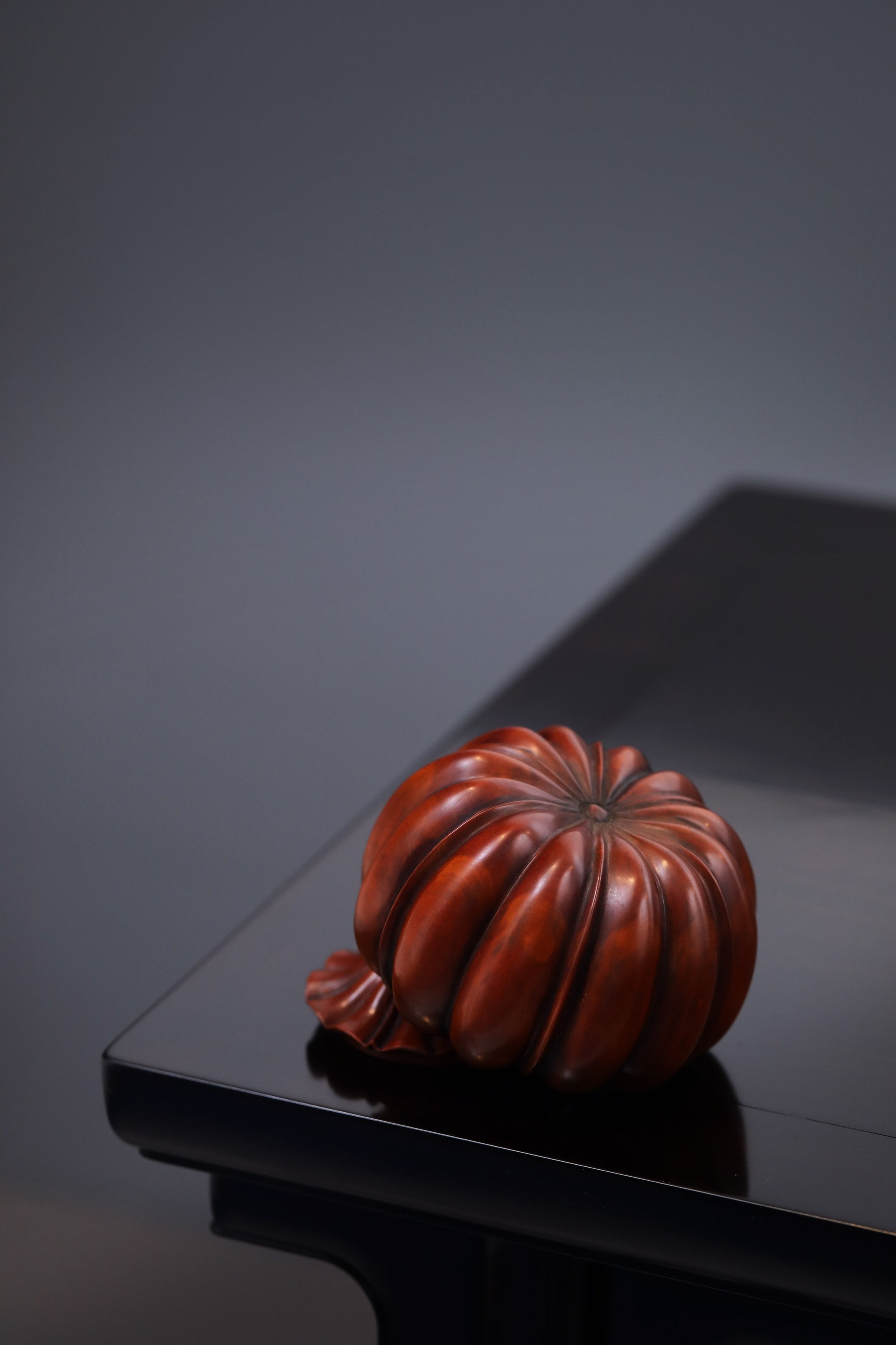 Pumpkin-shaped Go game jar