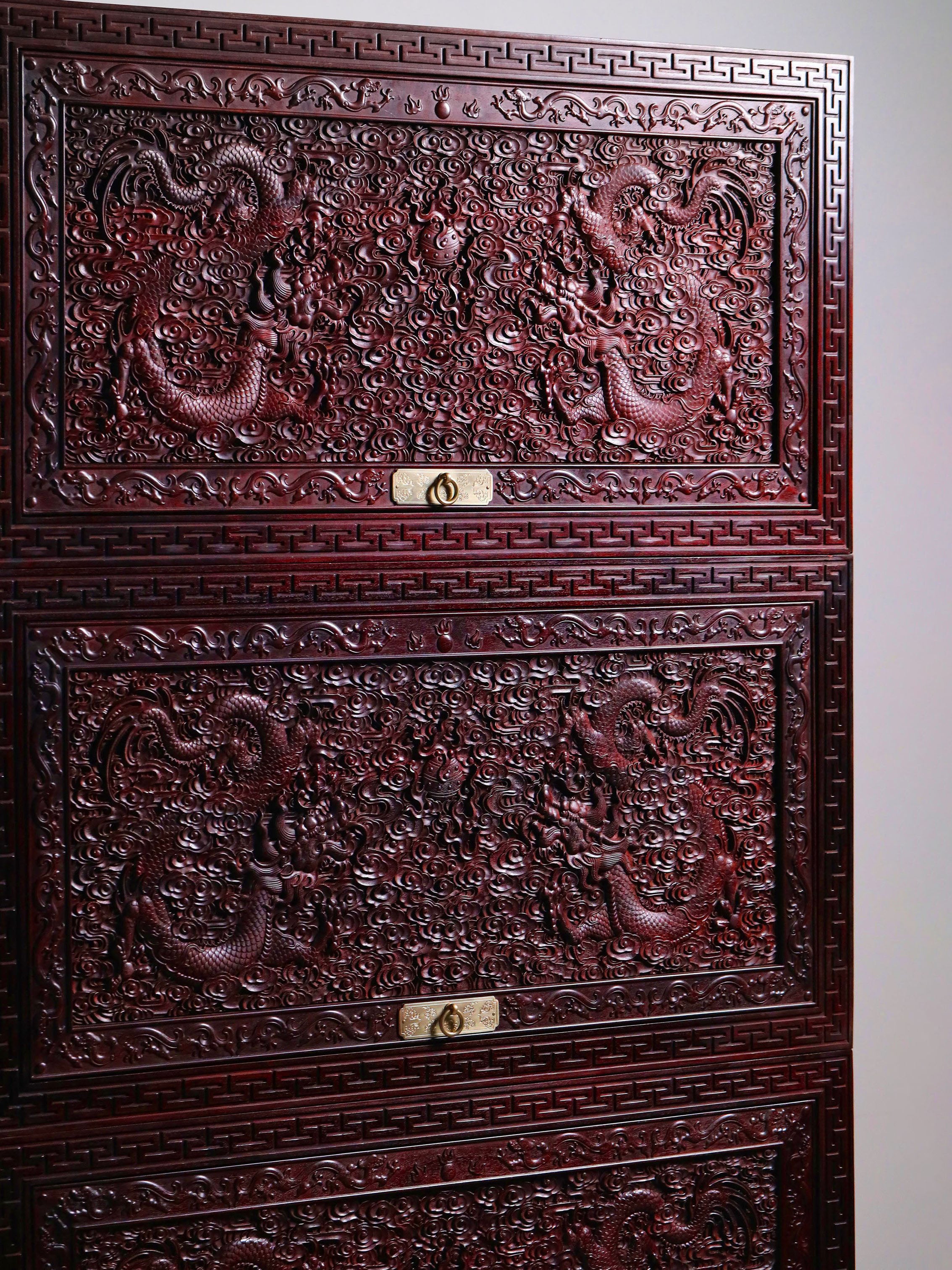 Five Blessings Cloud and Dragon Pattern Scholar's Desk and Painting Cabinet