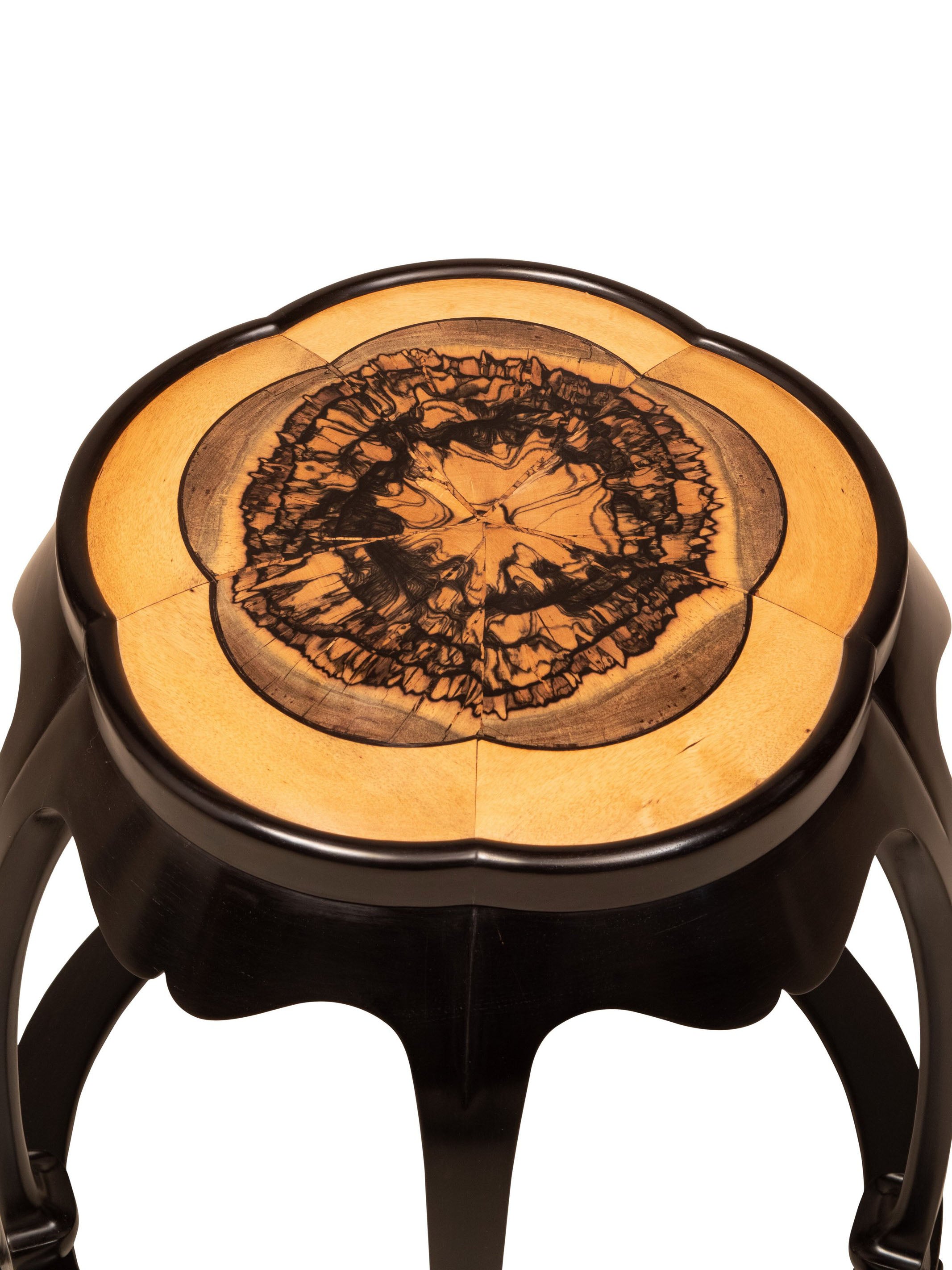Five-legged plum blossom stool with mud support