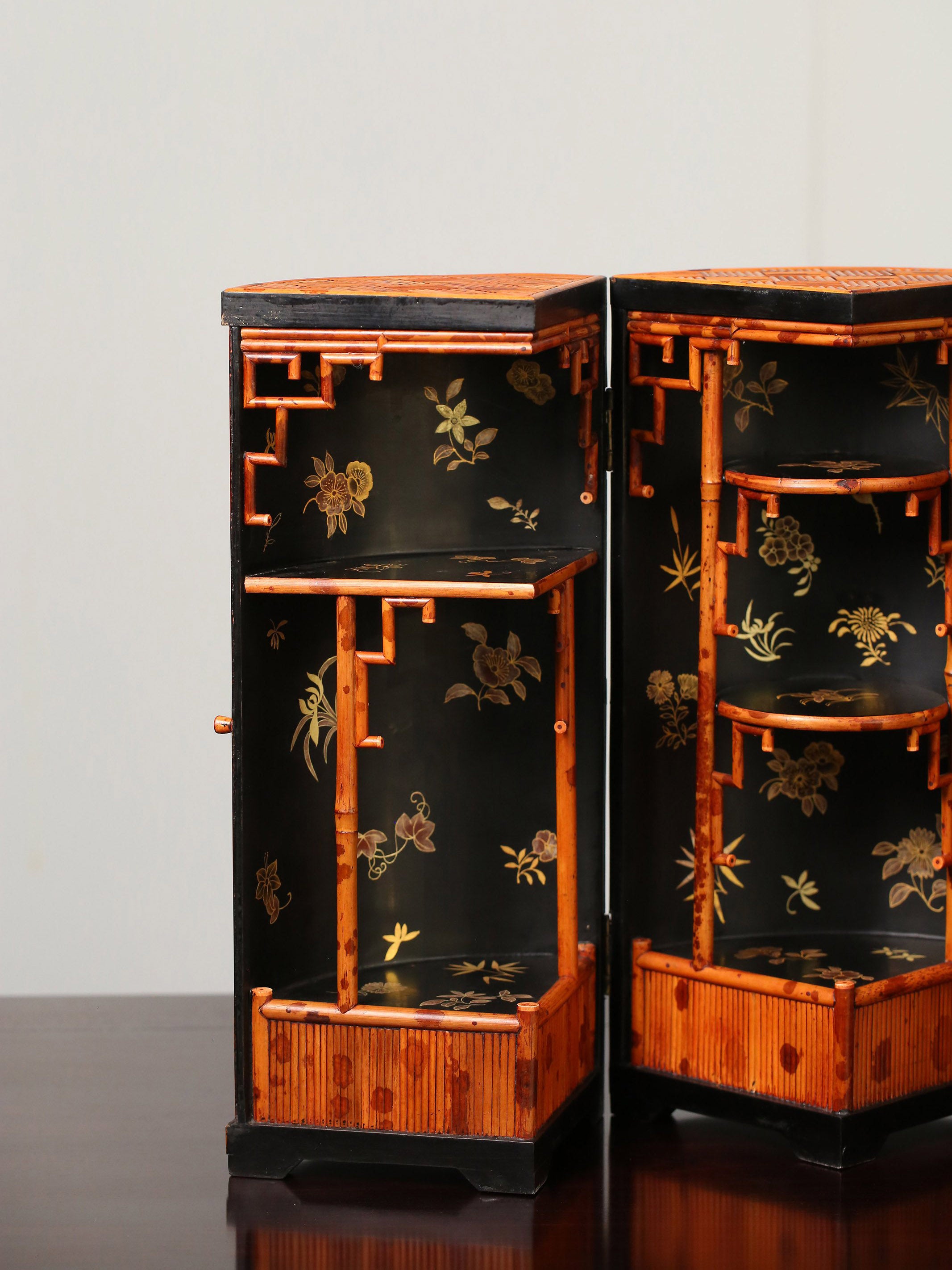 Xiangfei bamboo inlaid table with multi-treasure cabinet