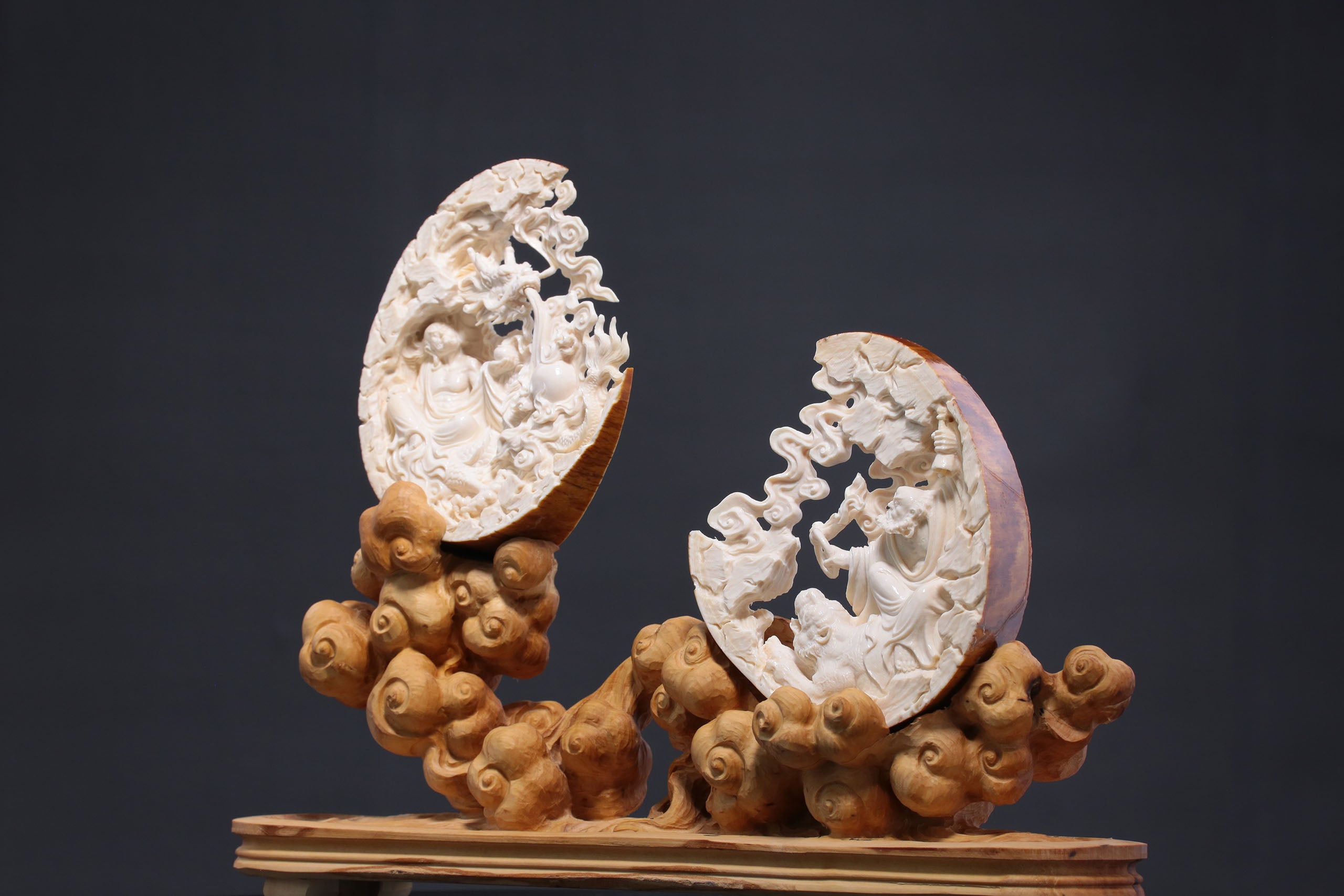 Arhat who subdues dragons and tigers