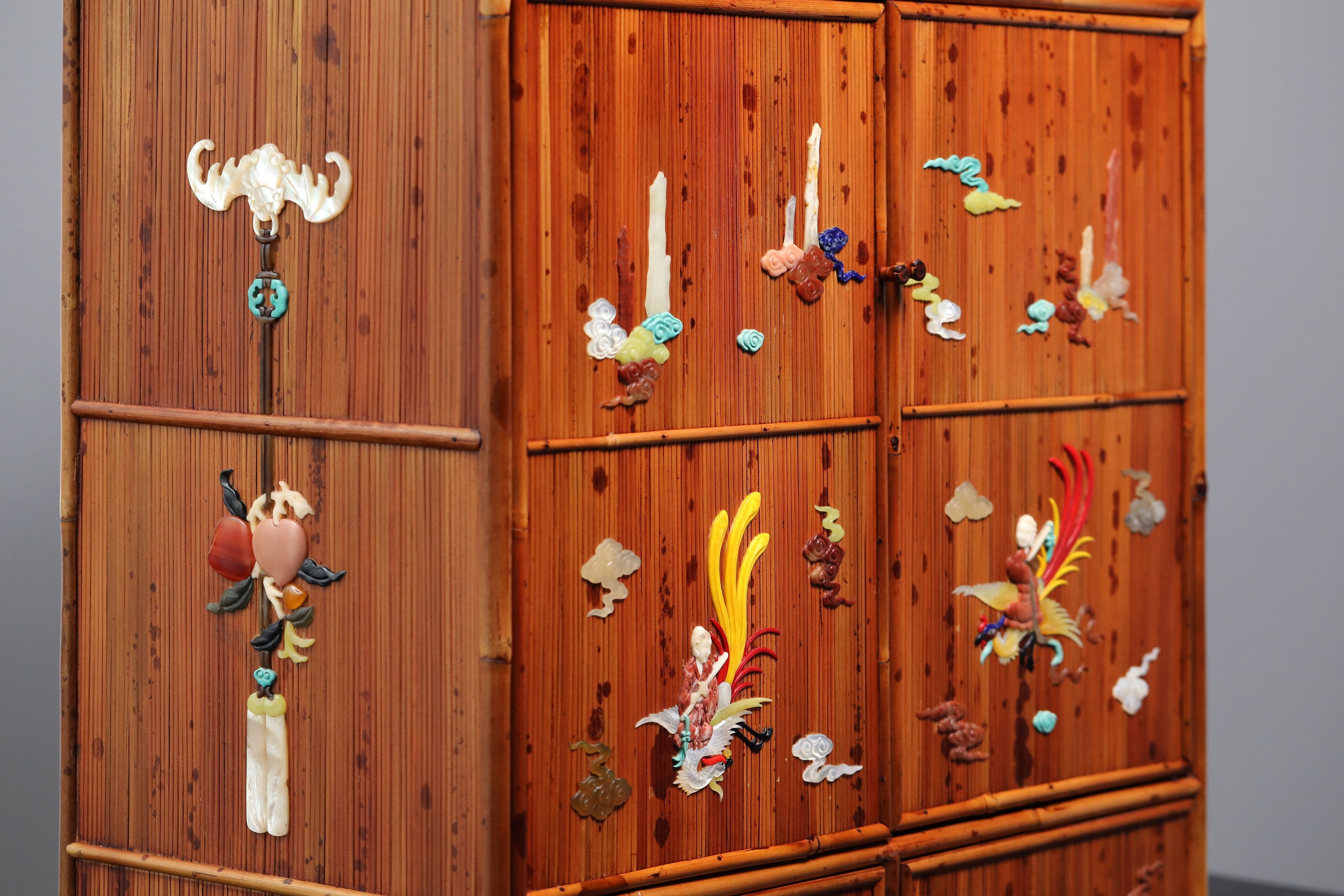 Xiangfei Bamboo Inlaid with Immortal Riding a Phoenix Tea Cabinet