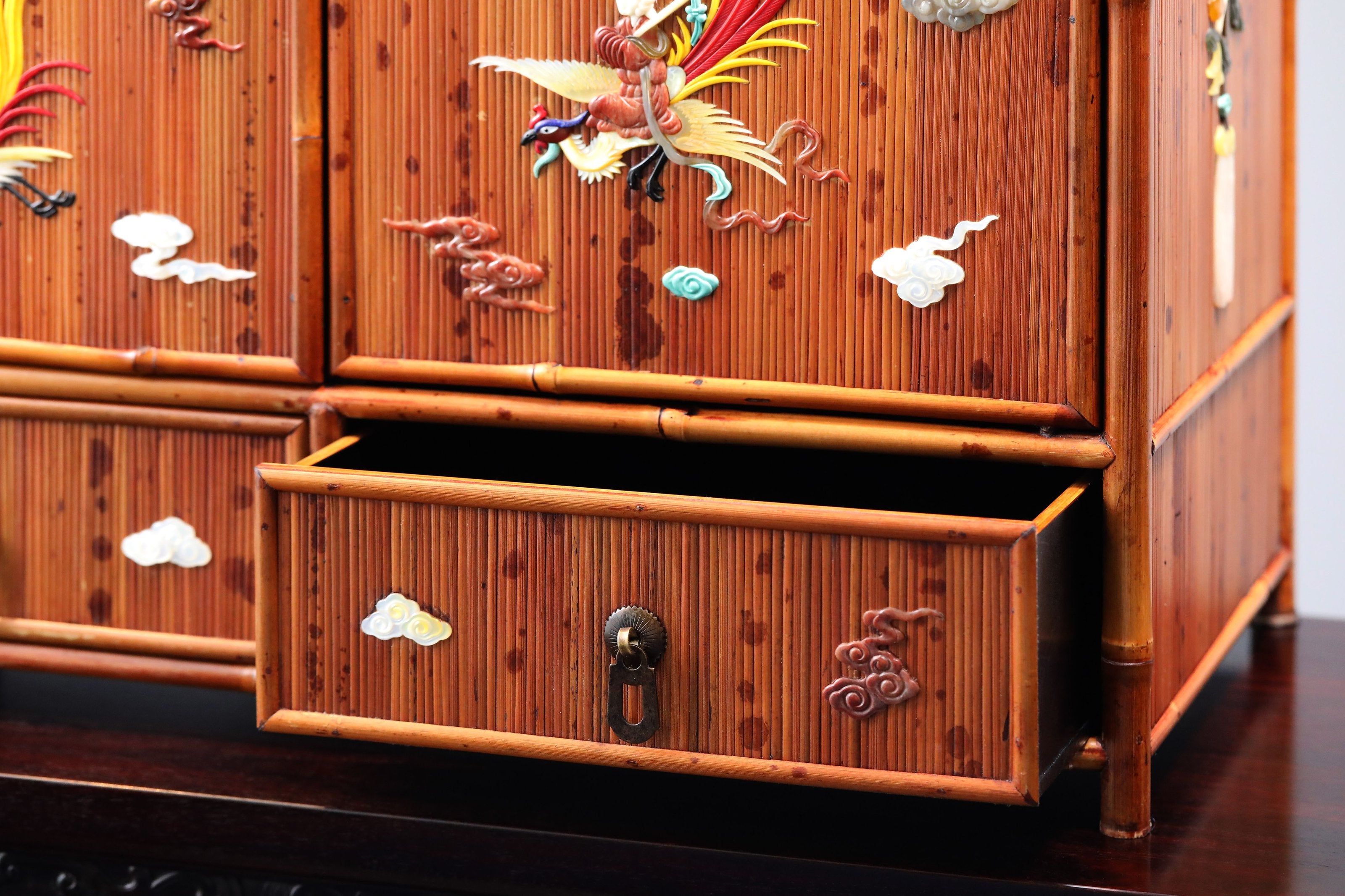 Xiangfei Bamboo Inlaid with Immortal Riding a Phoenix Tea Cabinet