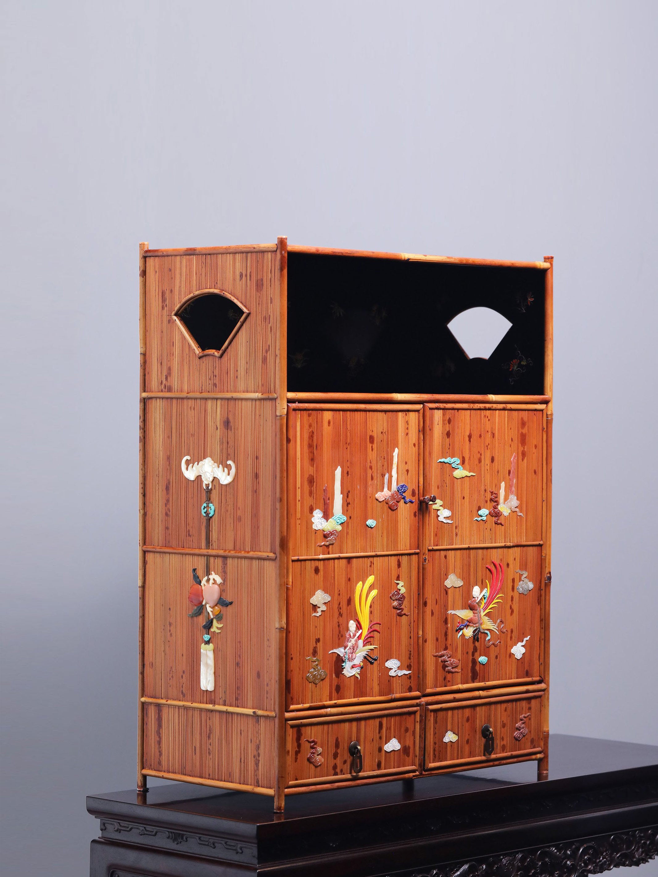 Xiangfei Bamboo Inlaid with Immortal Riding a Phoenix Tea Cabinet
