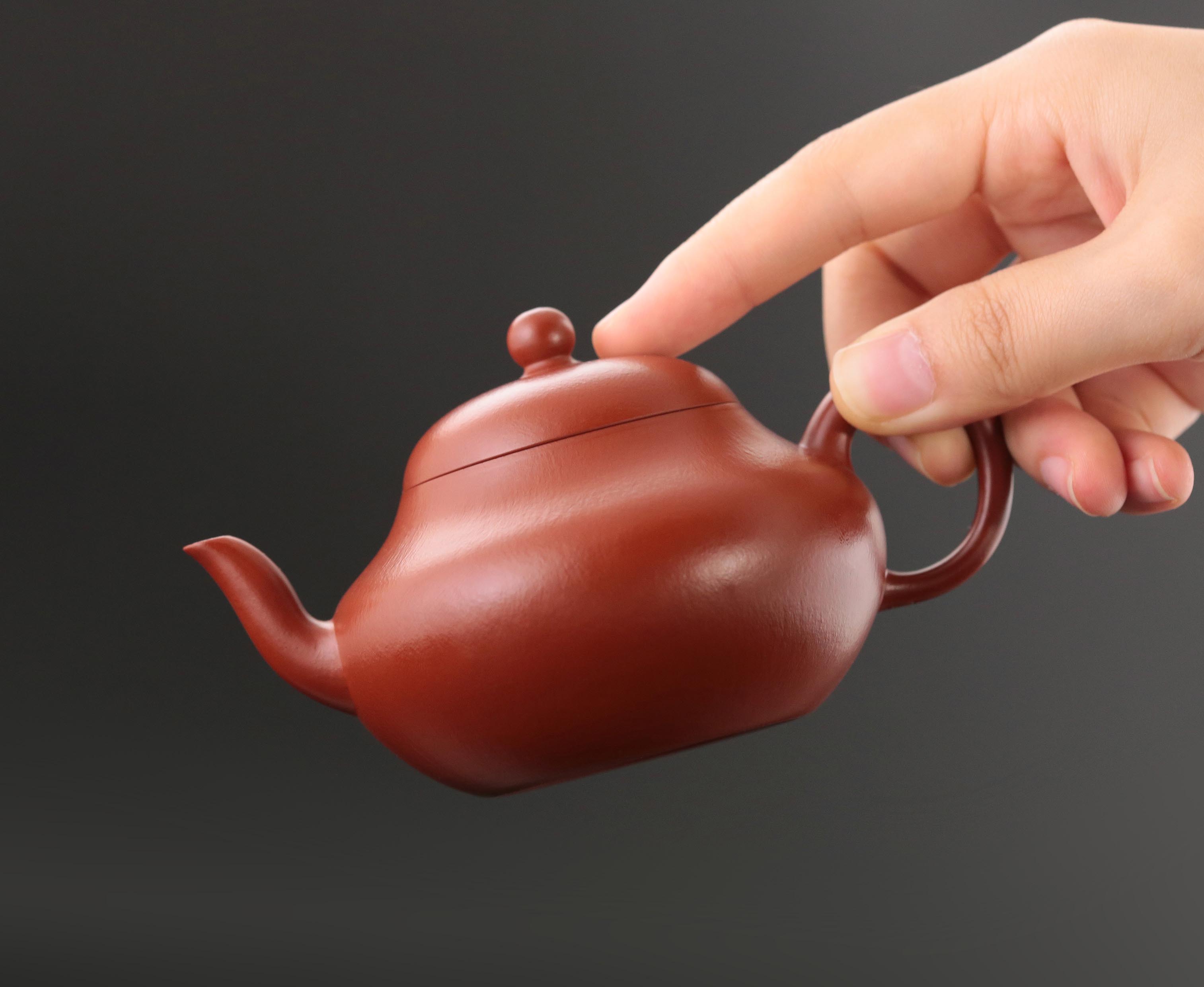 Pear-shaped - Small Coal Kiln Zhu Ni