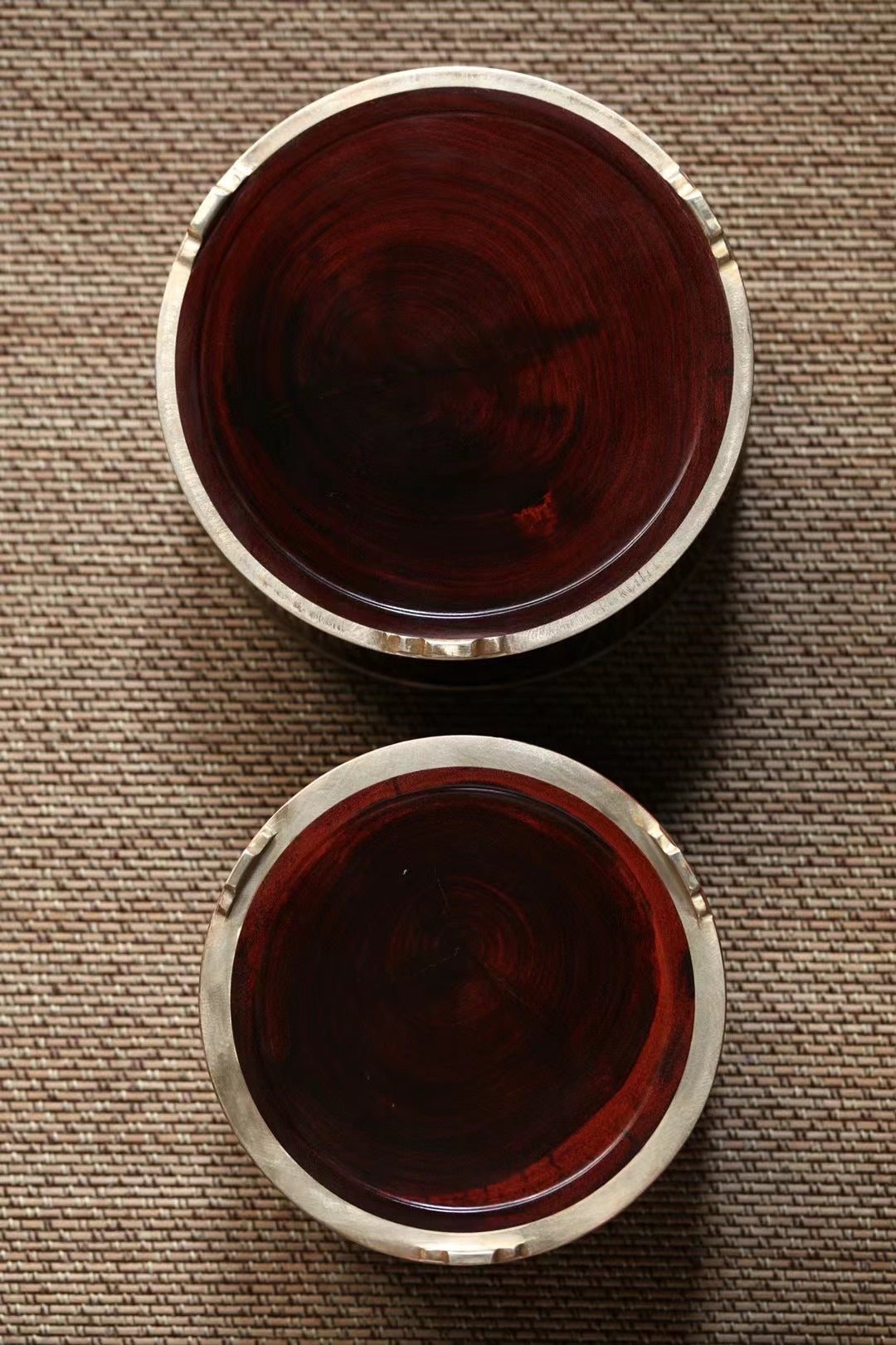 Small-leaf sandalwood tea storage