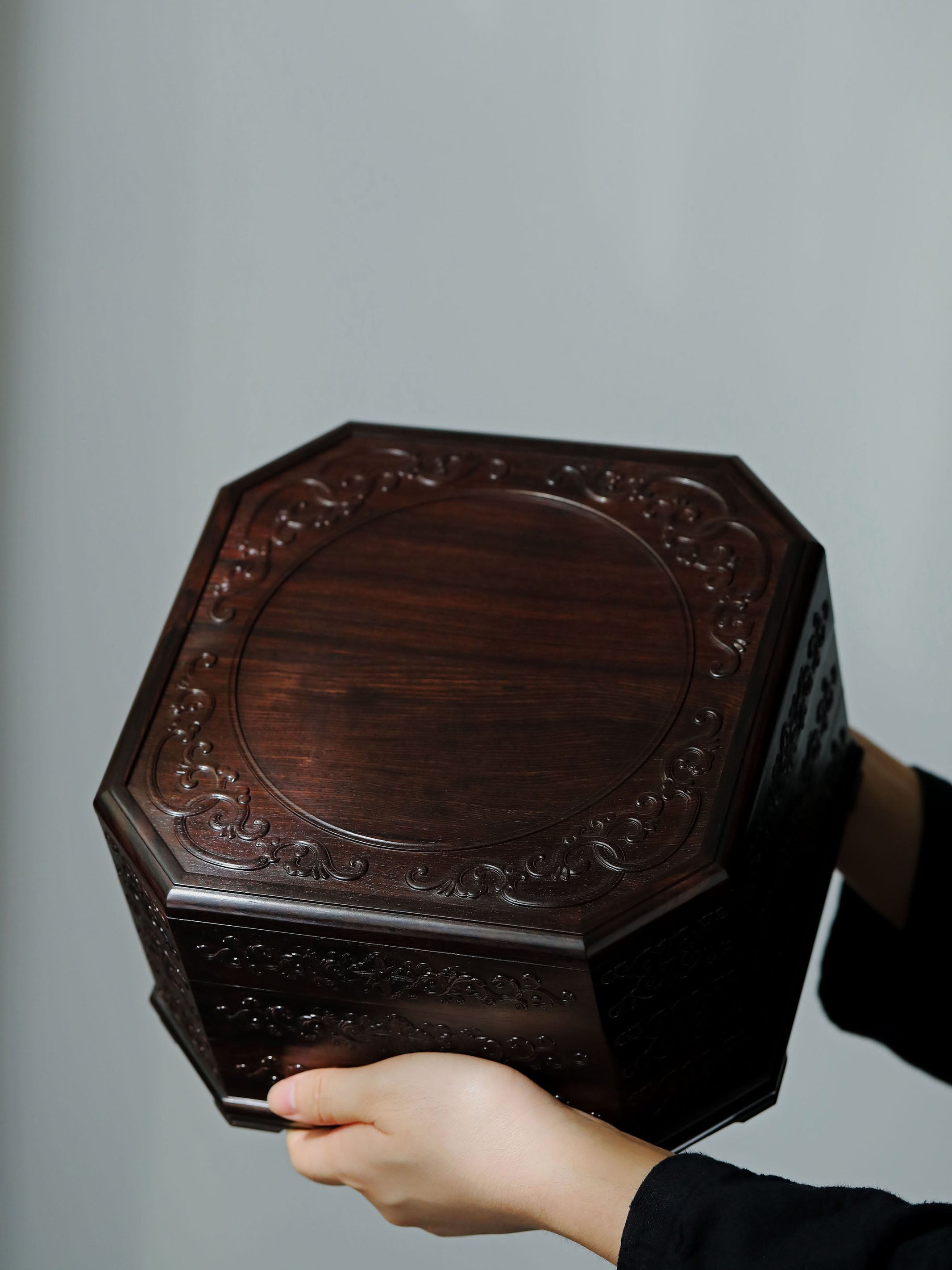 Purple sandalwood three-tiered eight-treasure corner box