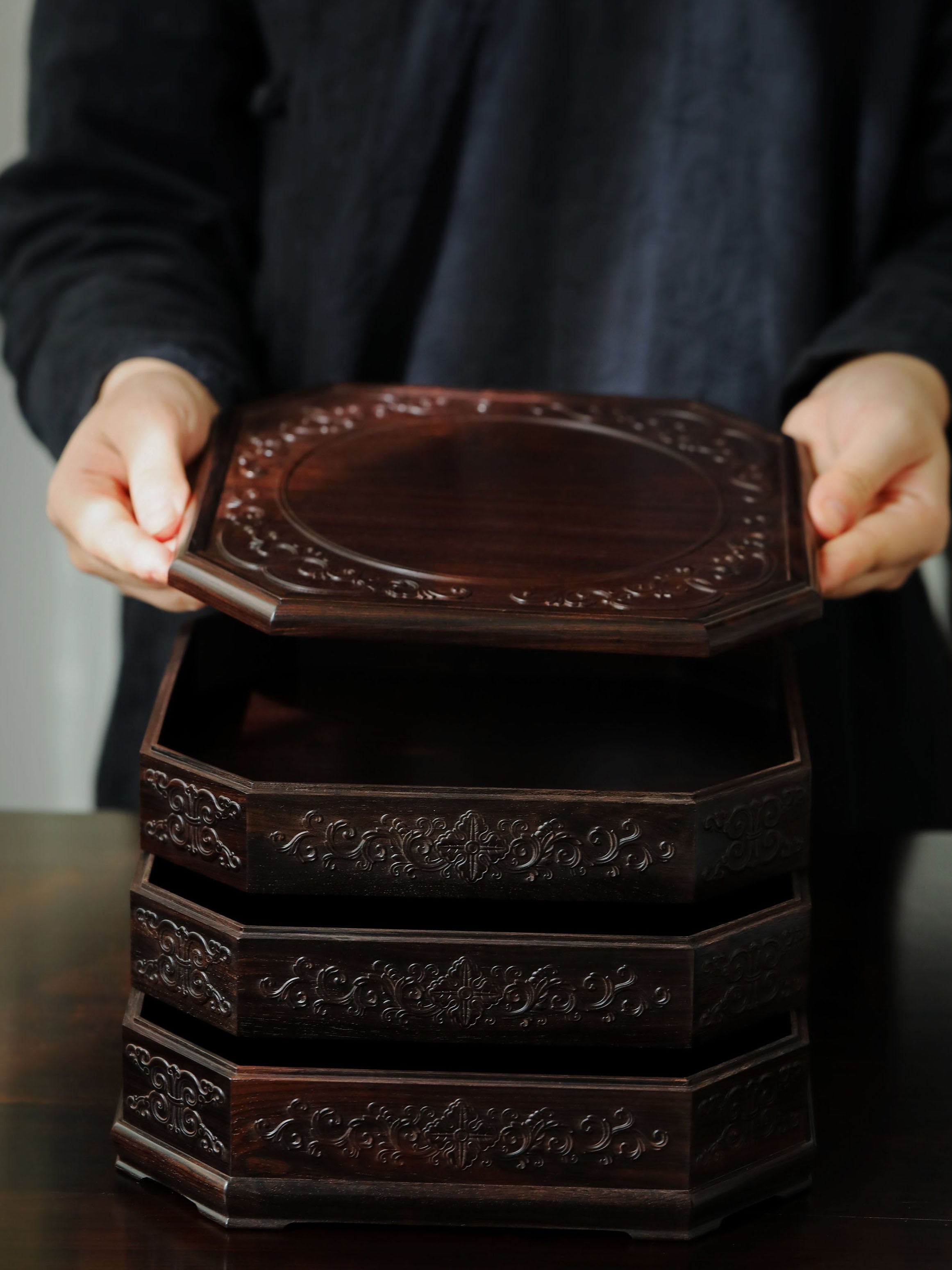 Purple sandalwood three-tiered eight-treasure corner box