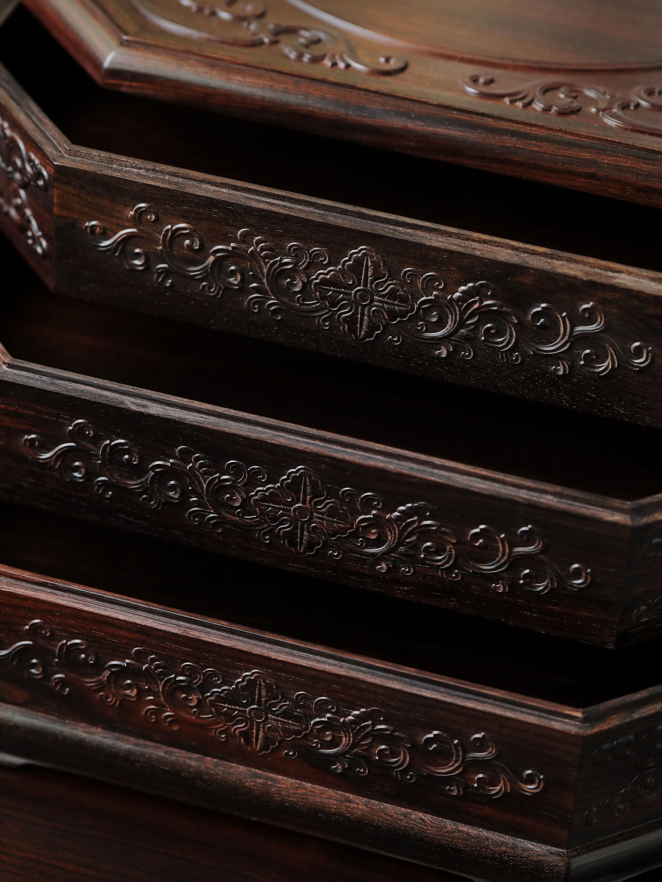 Purple sandalwood three-tiered eight-treasure corner box