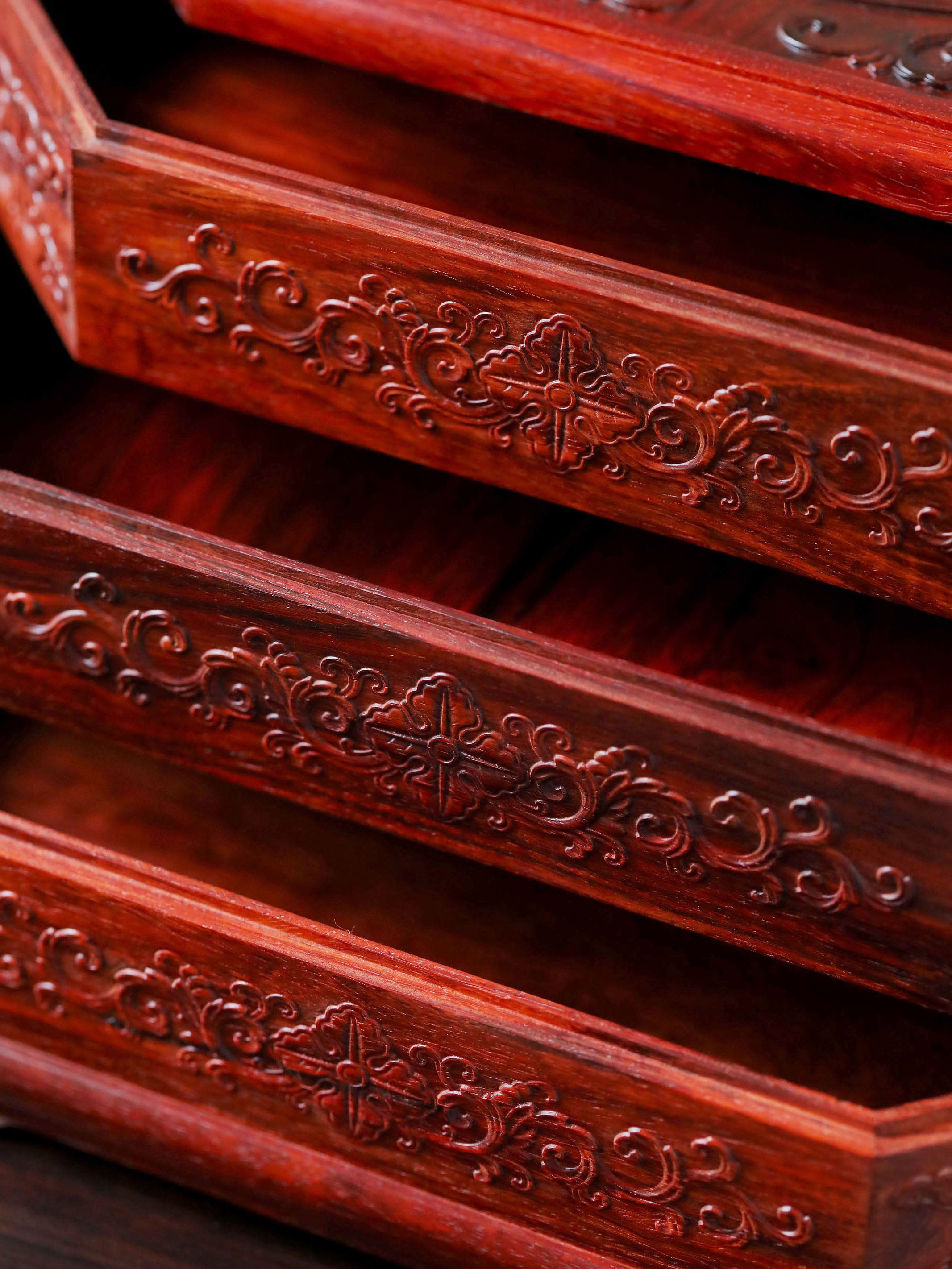 Three-layered octagonal tea box made of small-leaf sandalwood