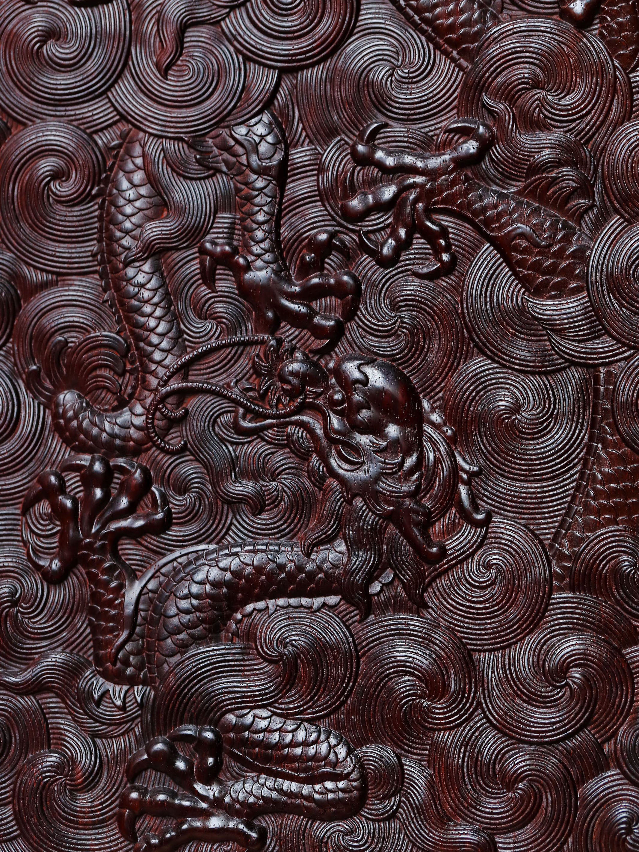 Small-leaf sandalwood table cabinet inlaid with boxwood dragon patterns