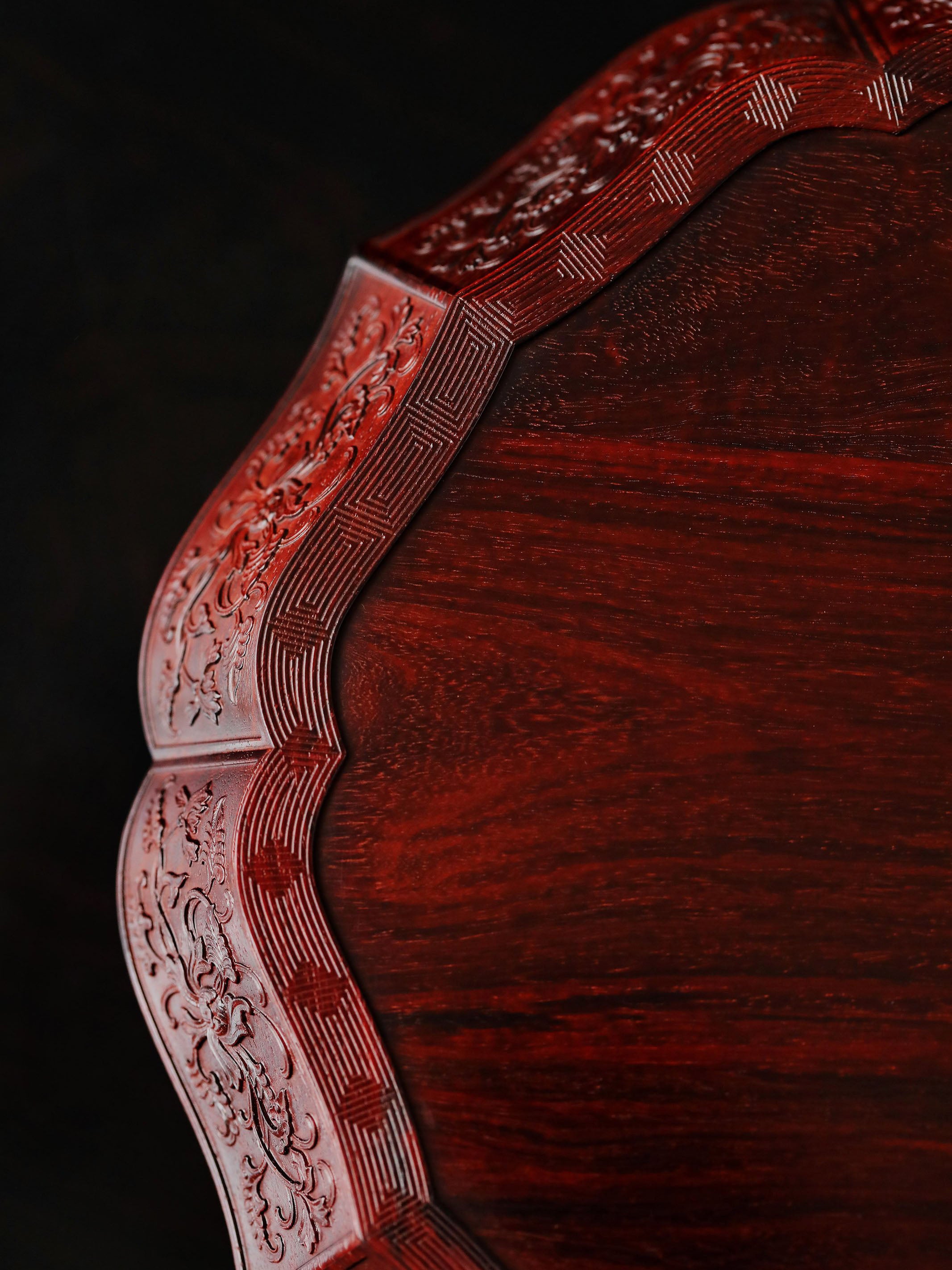 Small-leaf sandalwood carved twelve-cornered fruit box with a longevity sunflower shape