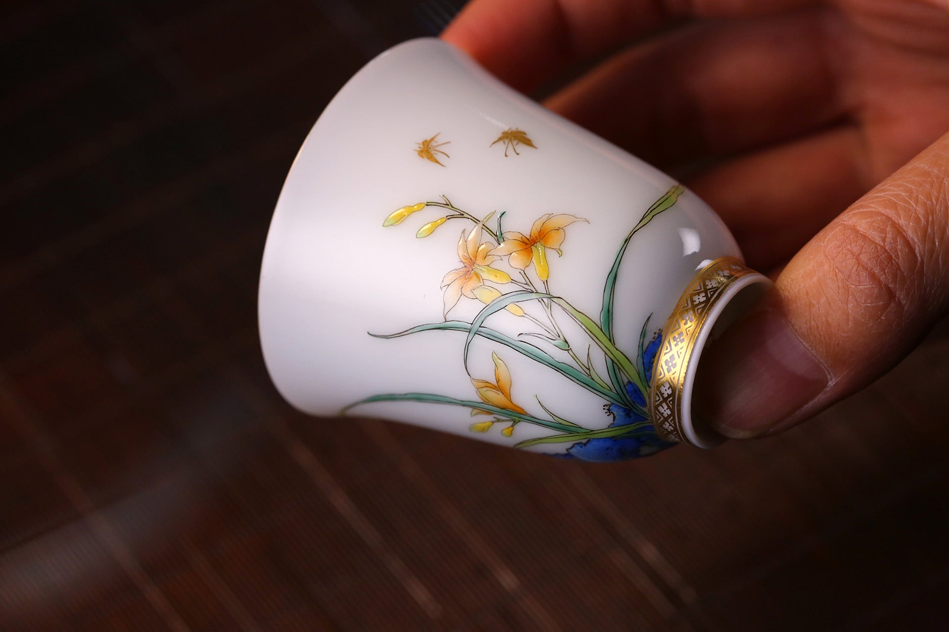 Daylily-shaped covered bowl/tea cup