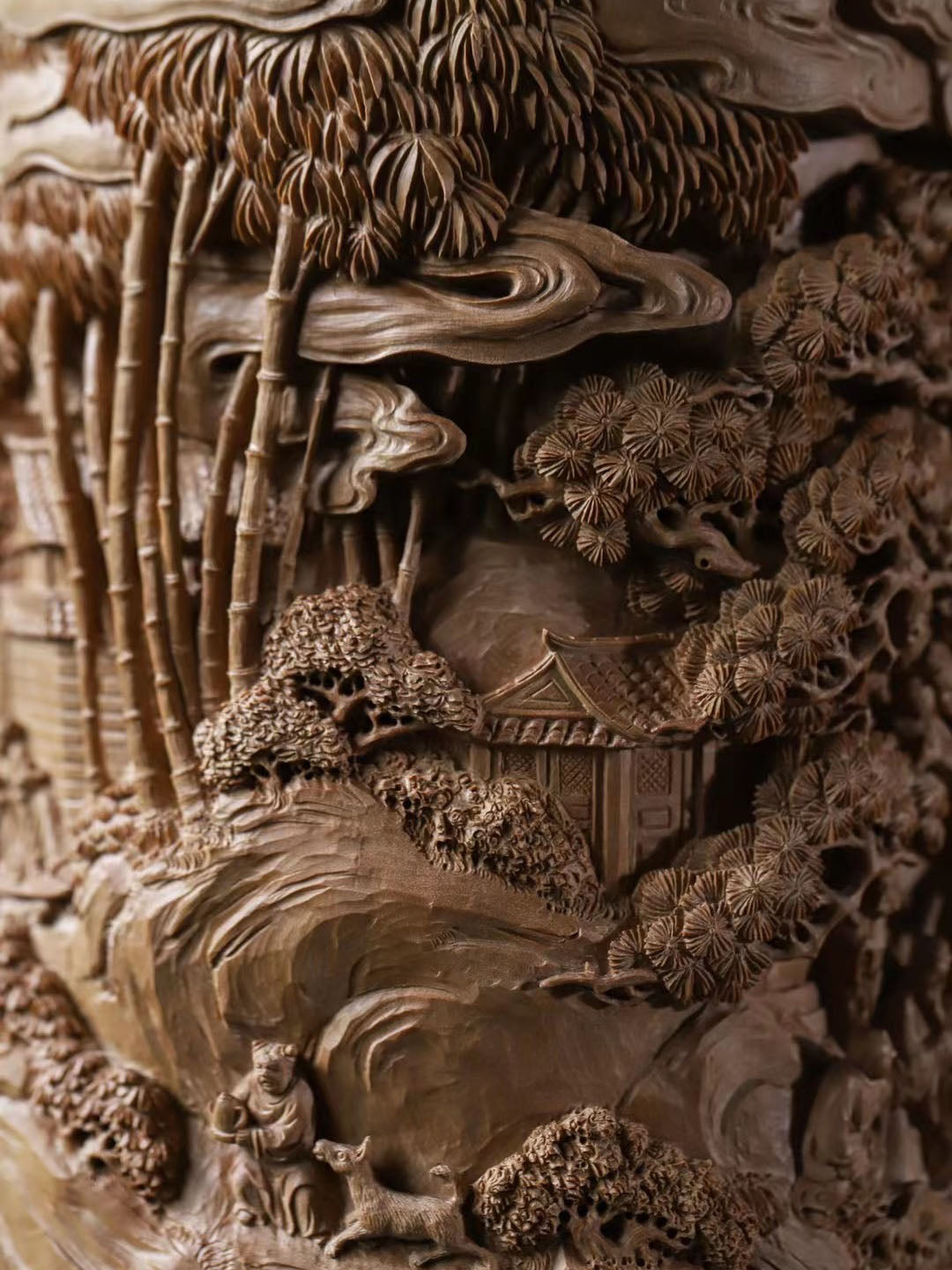 Old Mountain Sandalwood Eighteen Scholars Large Pen Holder