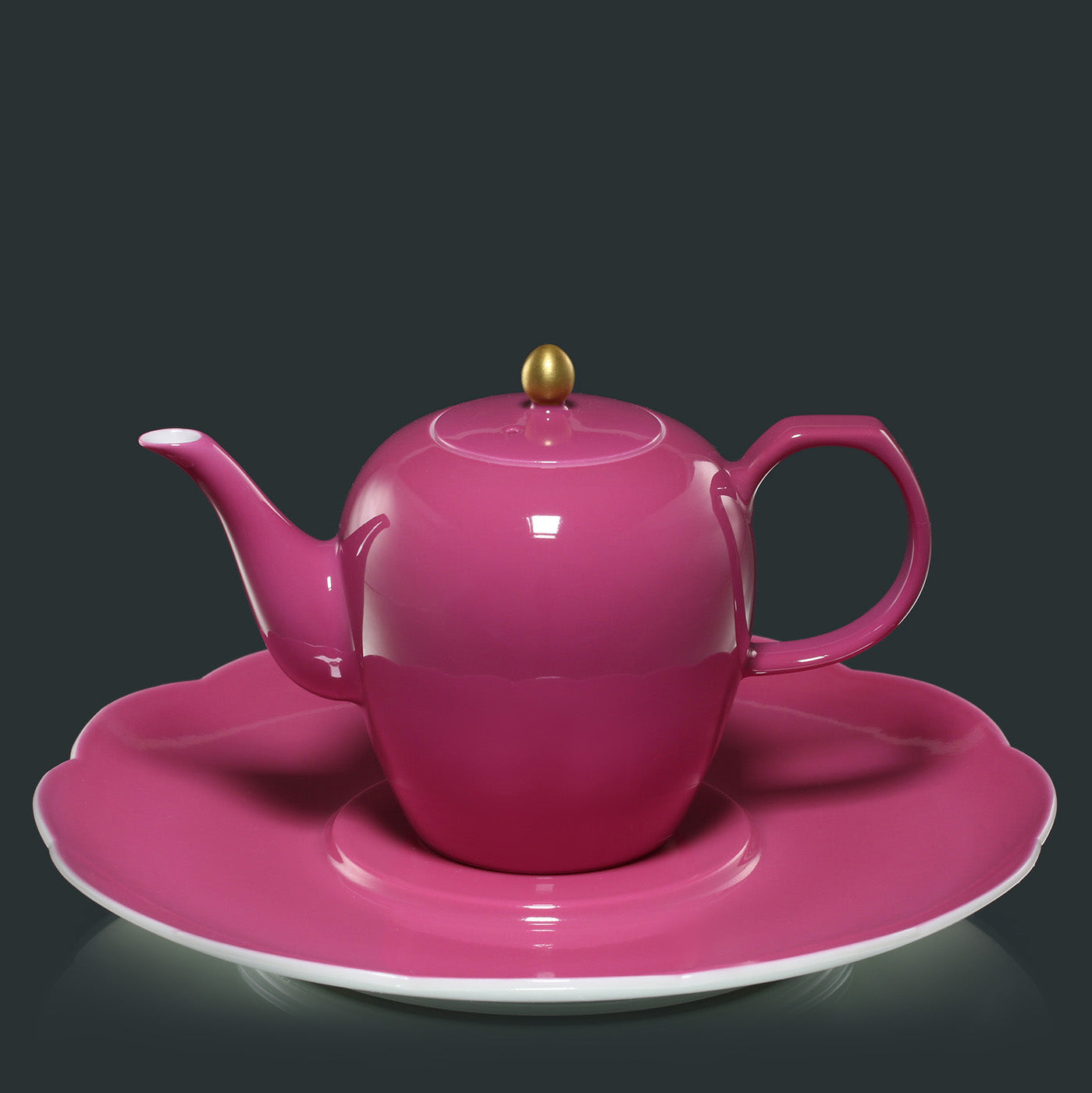 Gold-Neck Rouge Beauty Shoulder Pot