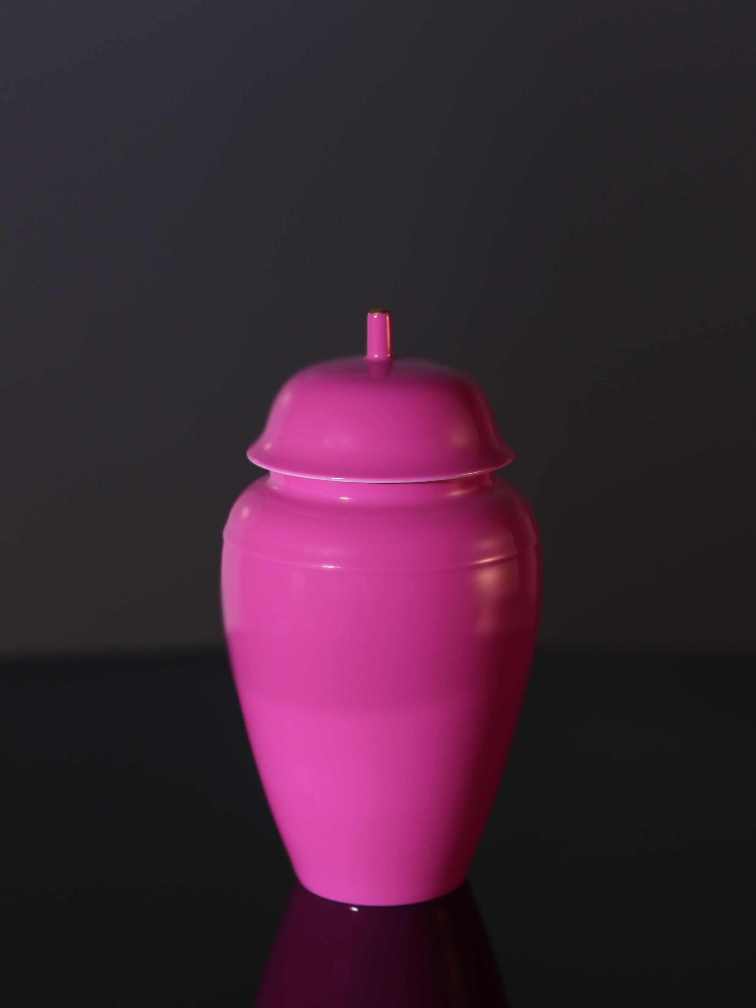 Rouge stains the delicate jar / Rouge lingers in the air