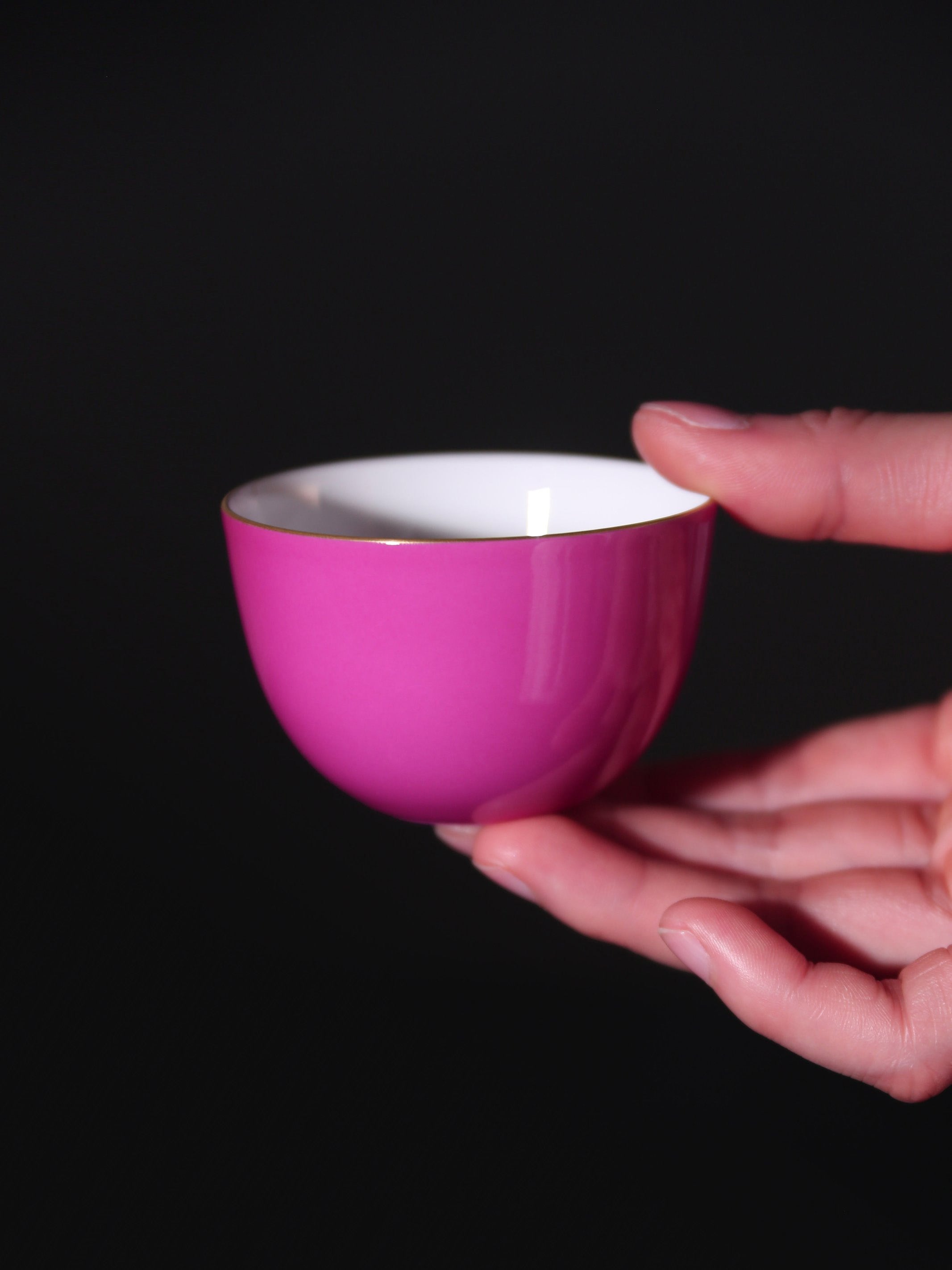 Rouge-colored Drunken Bell Cup